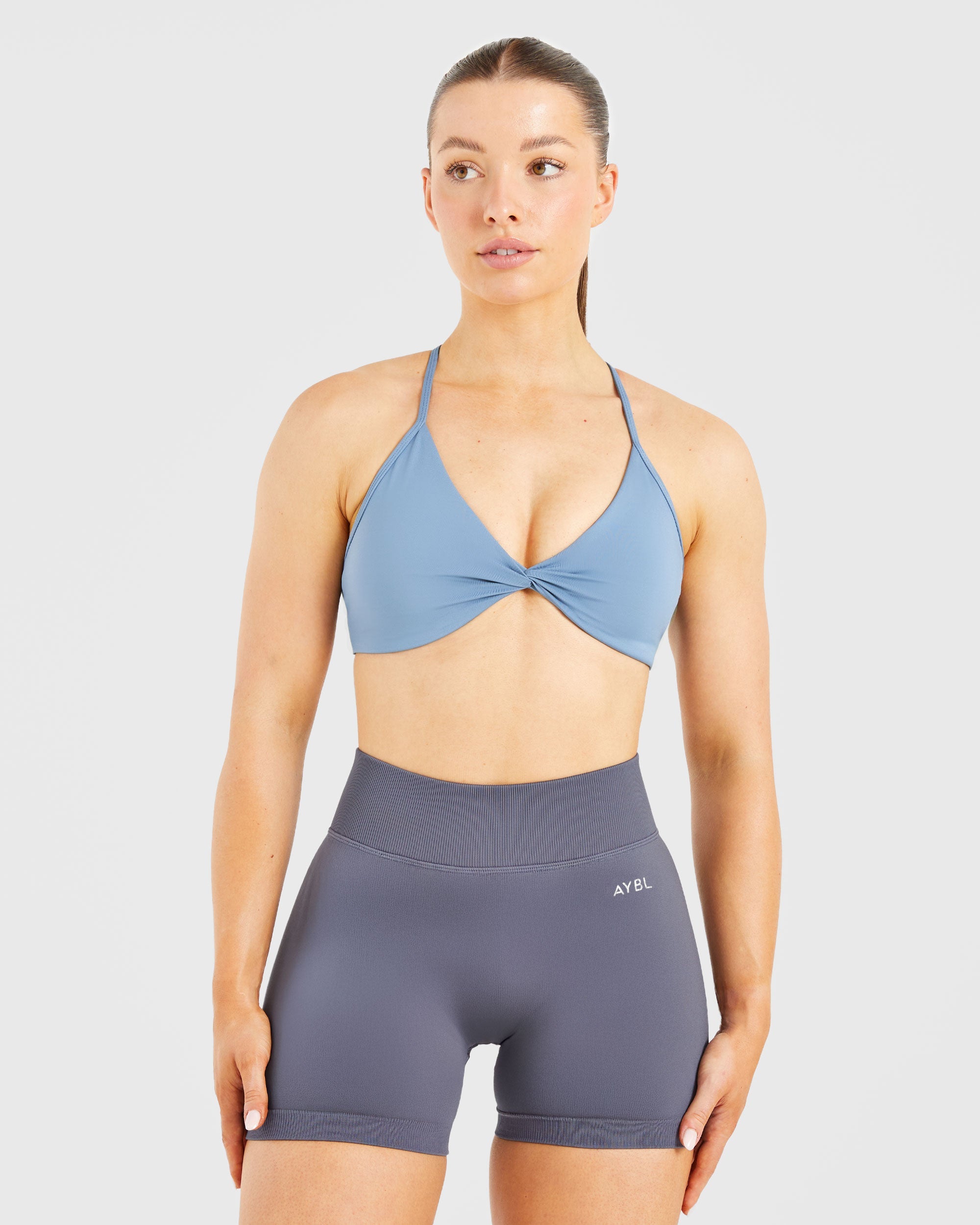 Sports Bra Essential Twist con Espalda Cruzada - Azul Pizarra