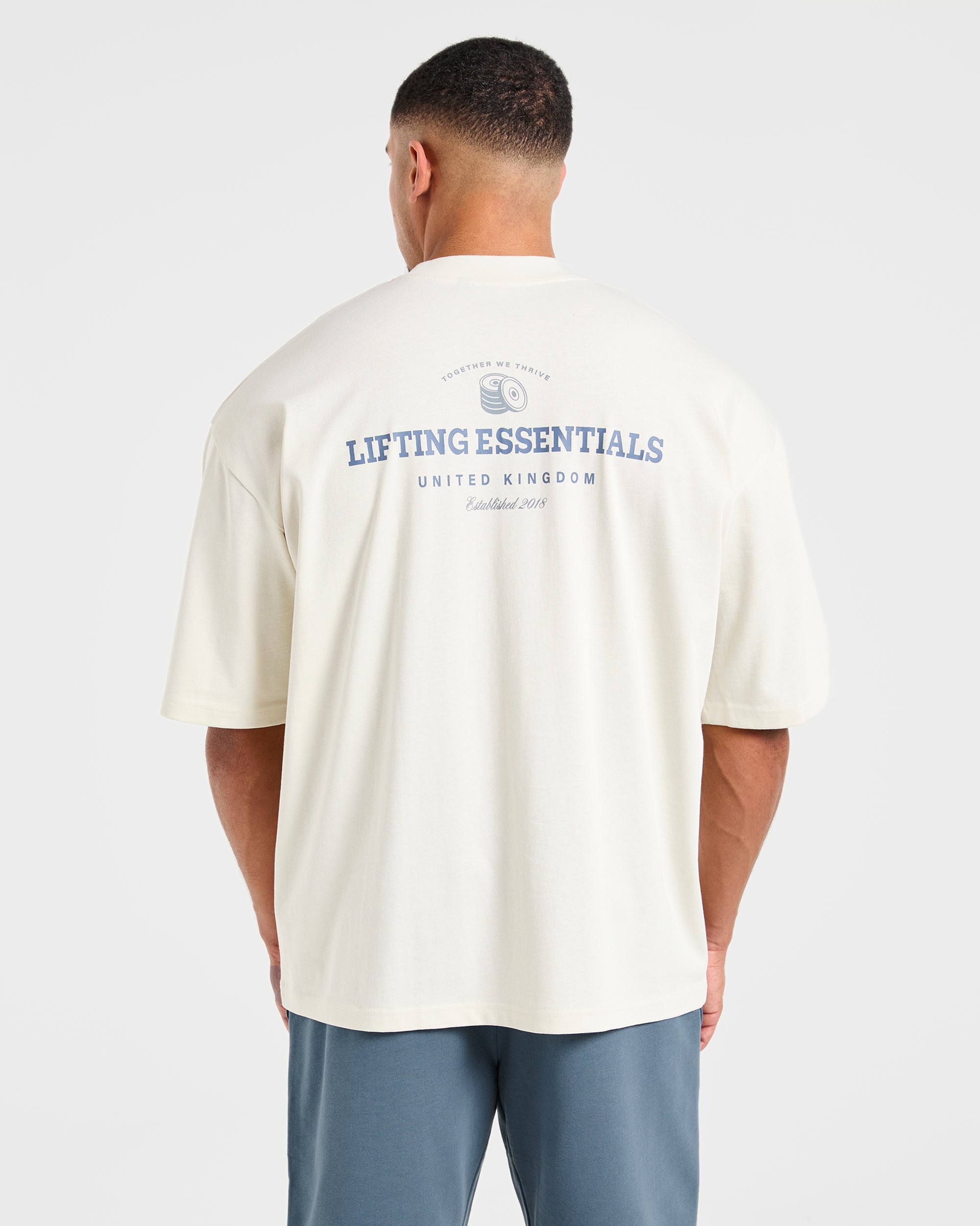 Camiseta Oversized Essentials Apex - Blanco