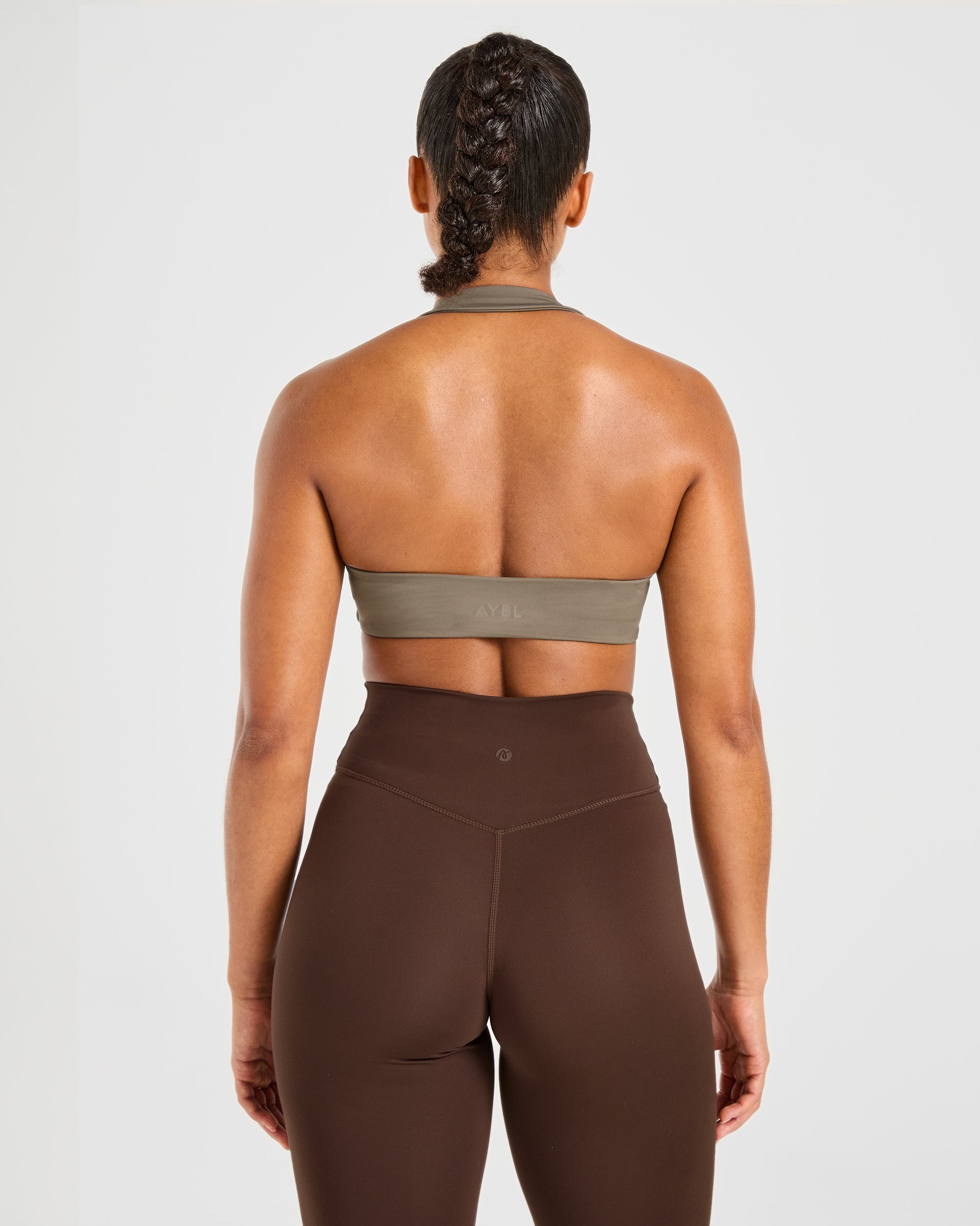 Body de deporte con cuello halter esencial - Moca Marrón