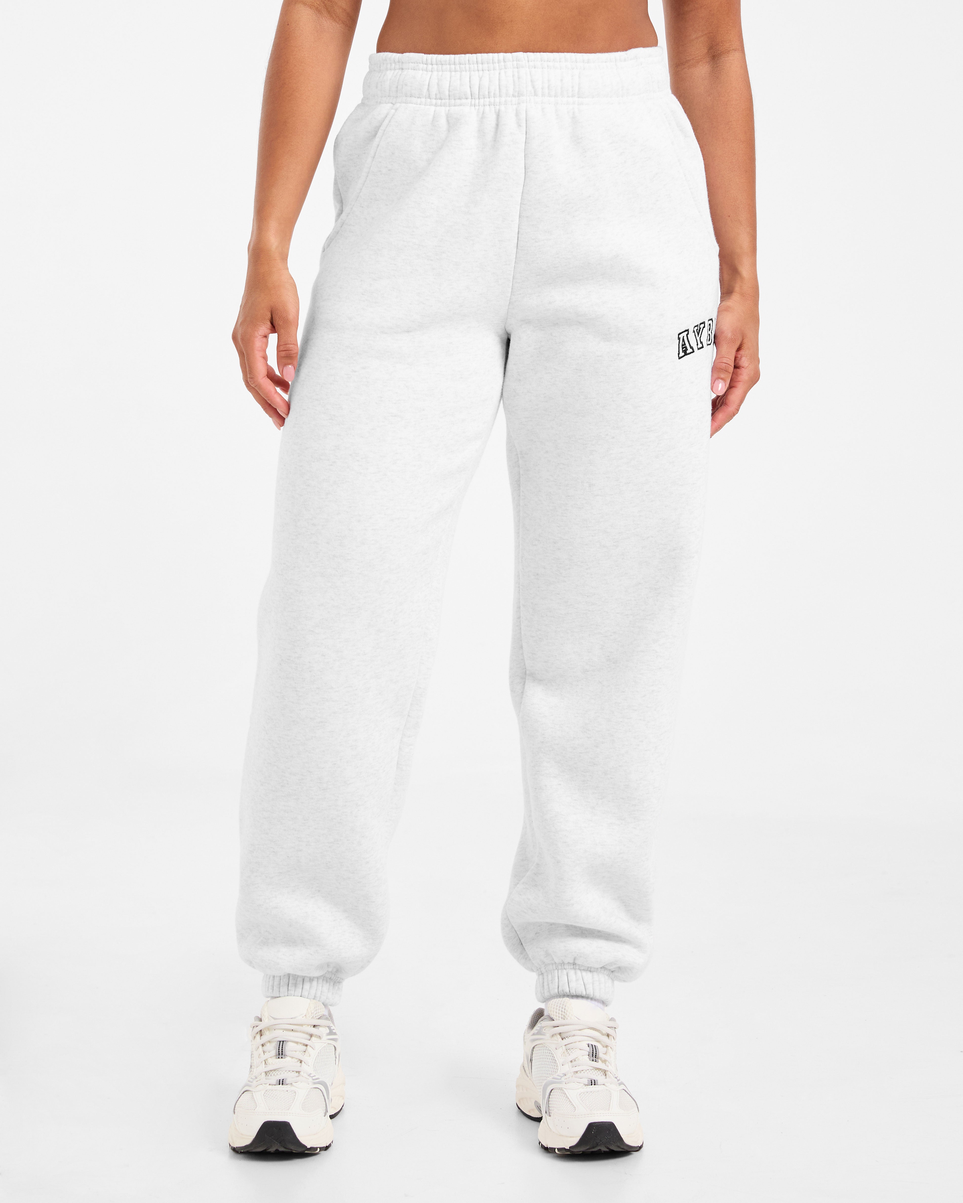 Pantalones Jogger Oversized Varsity 2.0 - Gris Lágrima