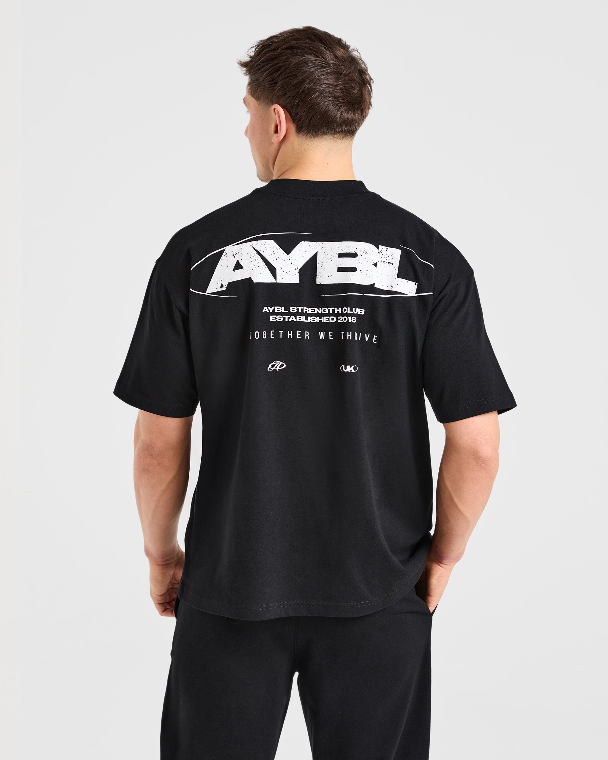 Camiseta Oversized Orbit - Negro