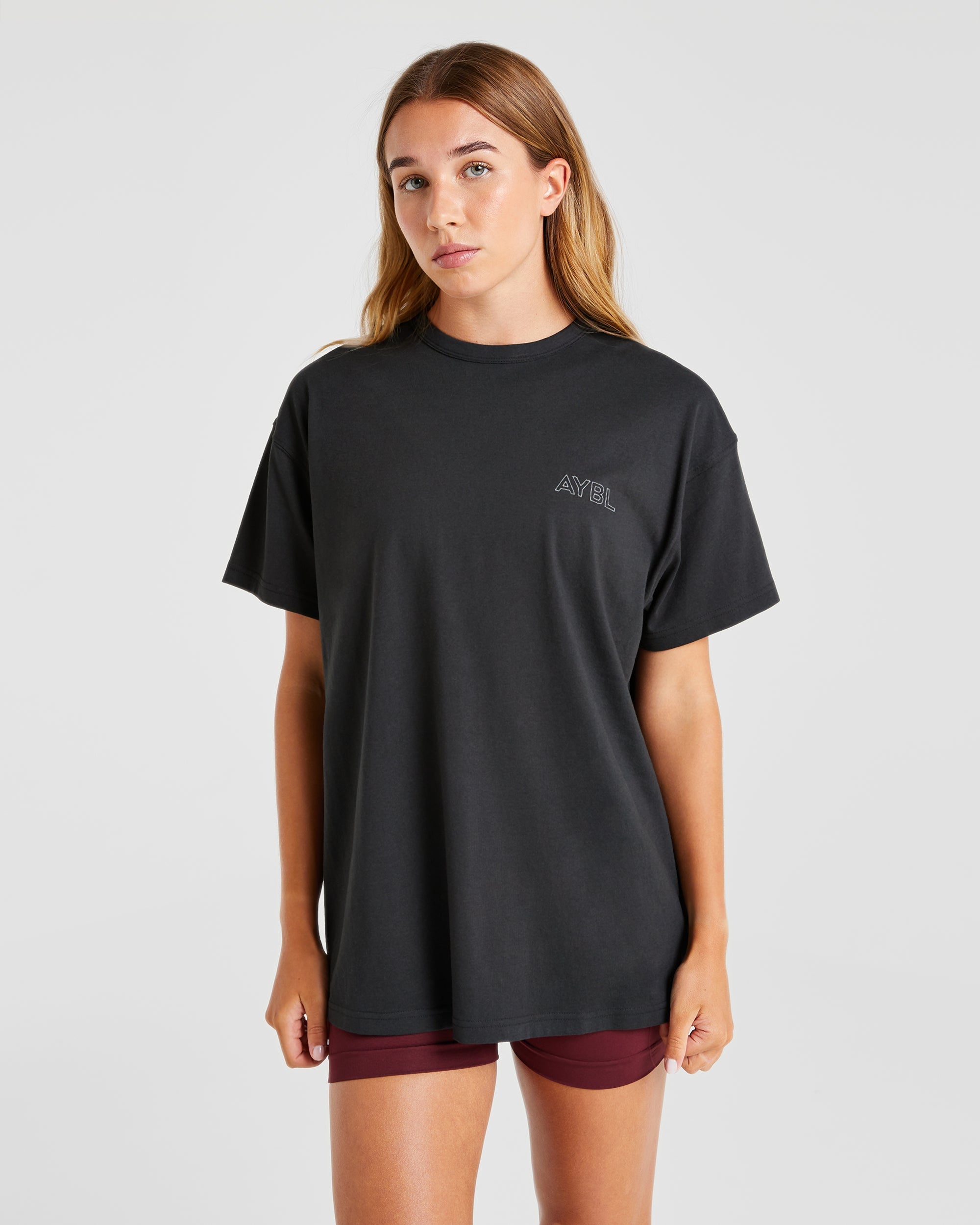 Camiseta Oversized de AYBL Athletics - Negro