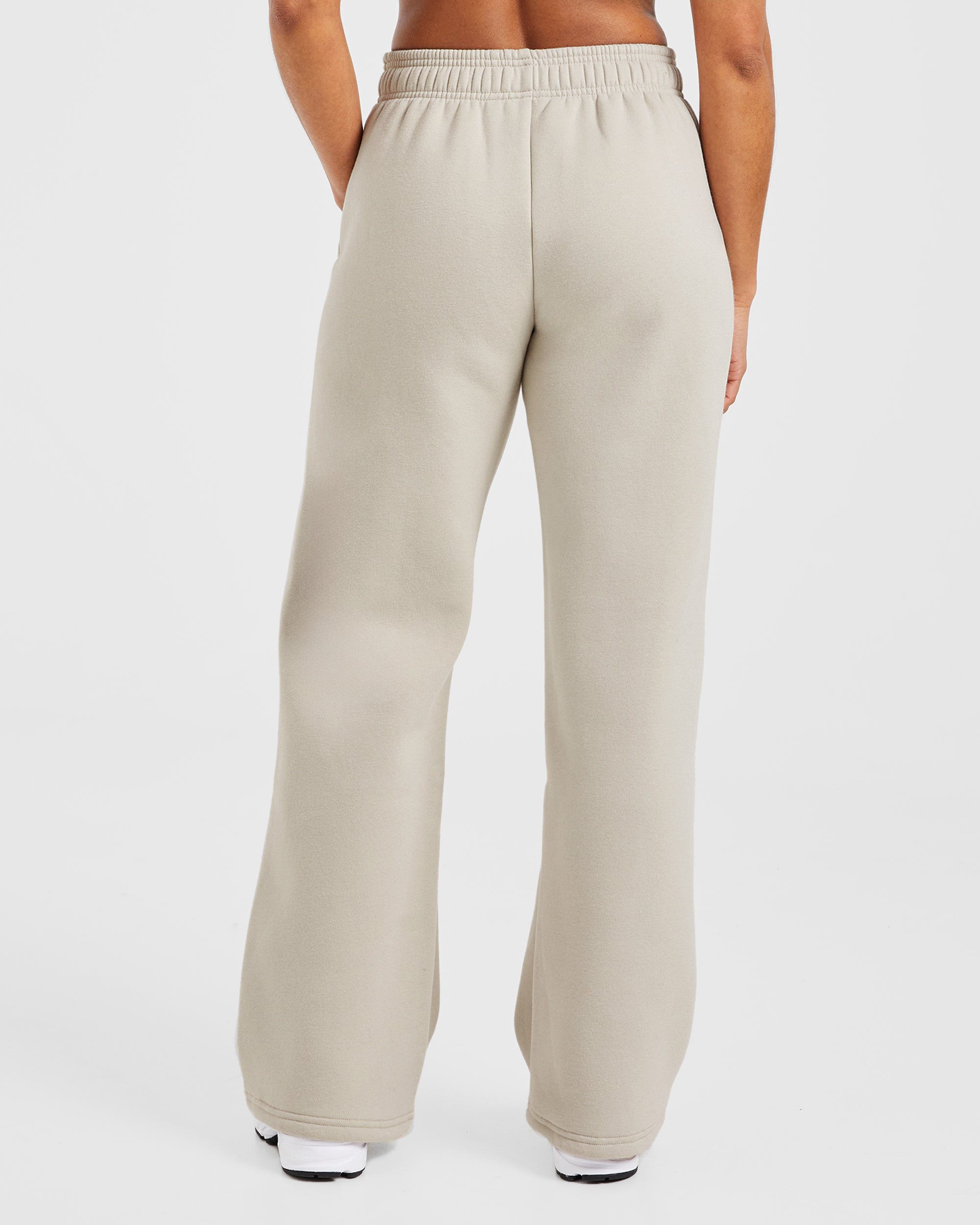 Pantalones Jogger Oversized de AYBL Sports Club - Arena/Azul Marino