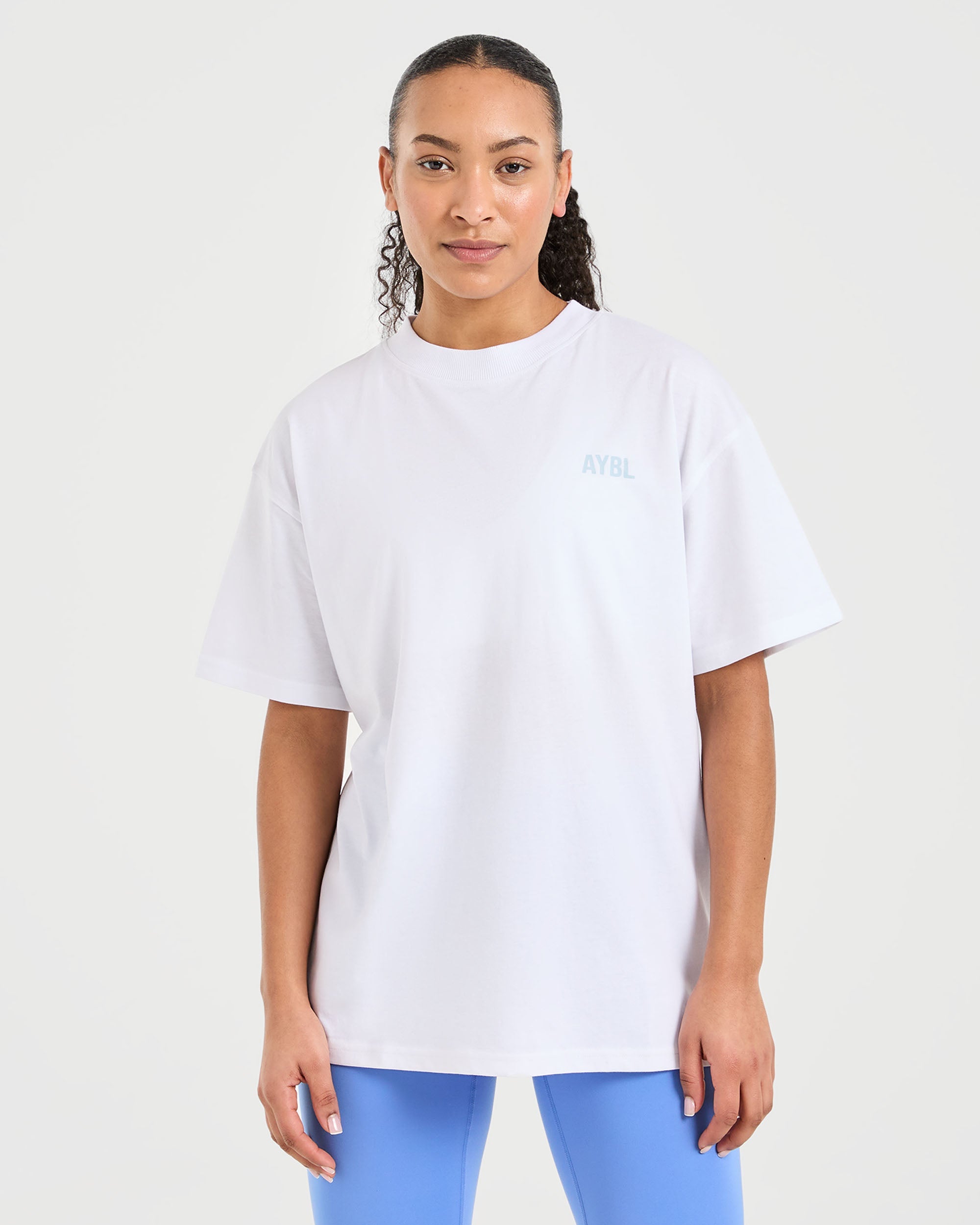 Camiseta Oversized Show Up - Blanco/Azul