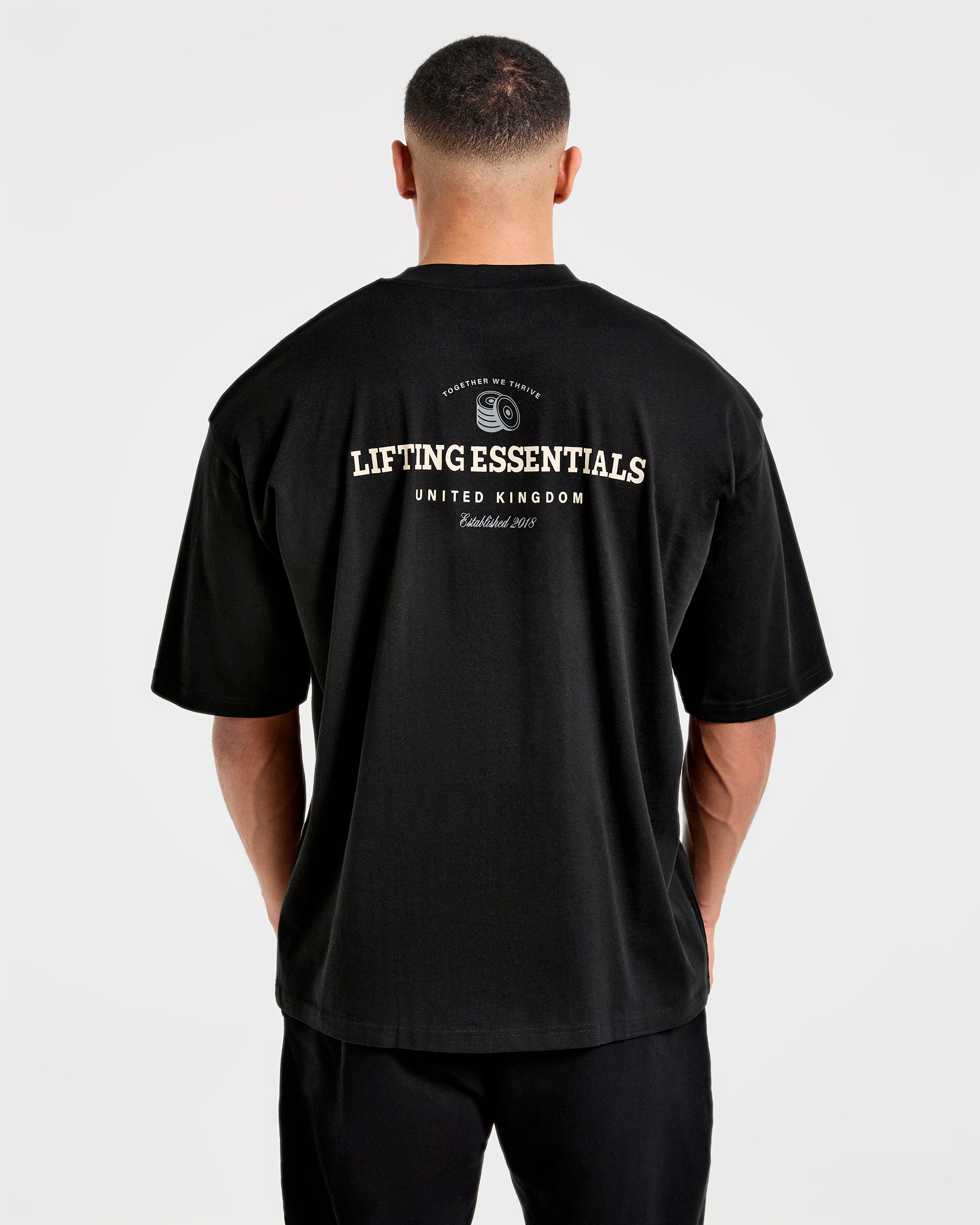 Camiseta Oversized Essentials Apex - Negro/Cream