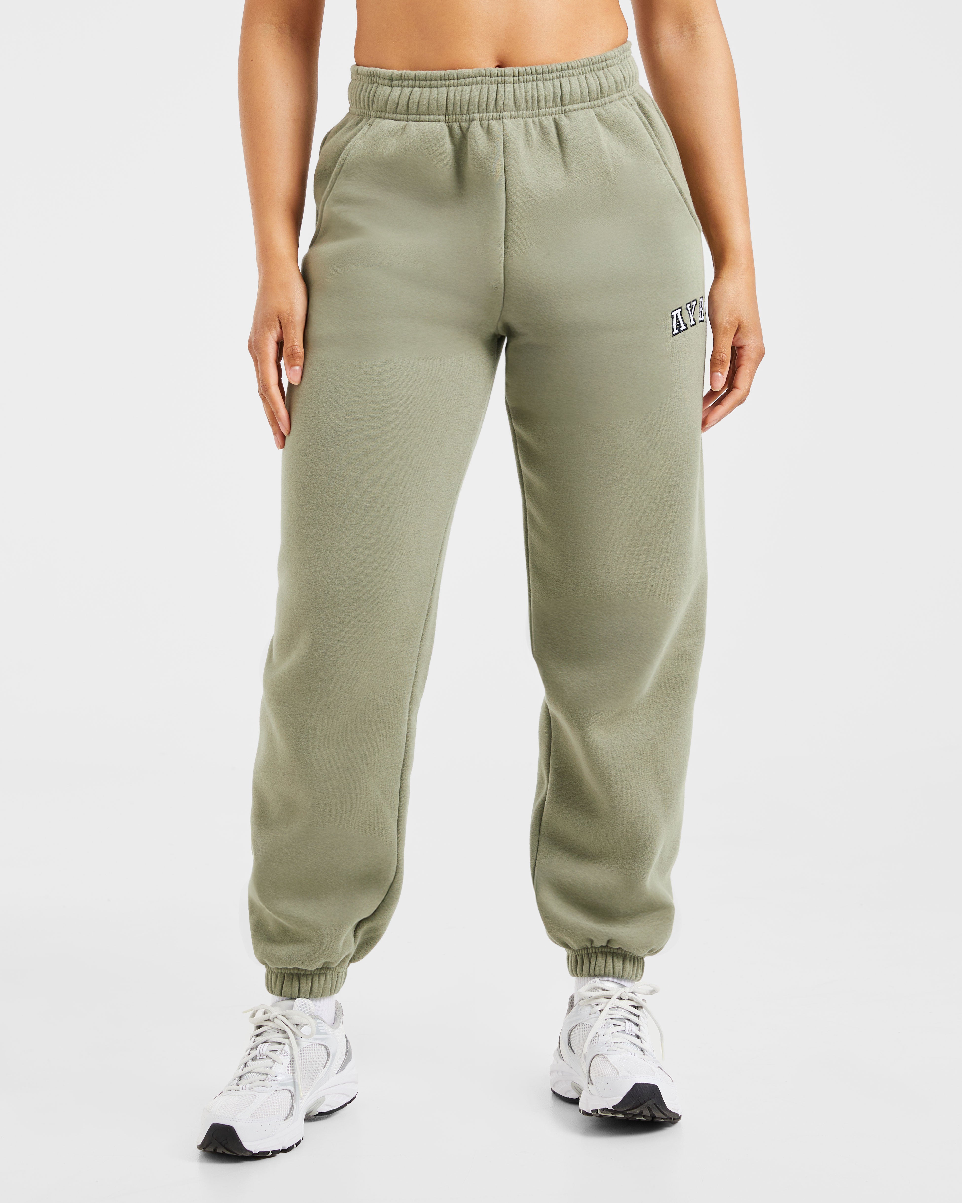 Pantalones Jogger Oversized Varsity 2.0 - Oliva Apagado