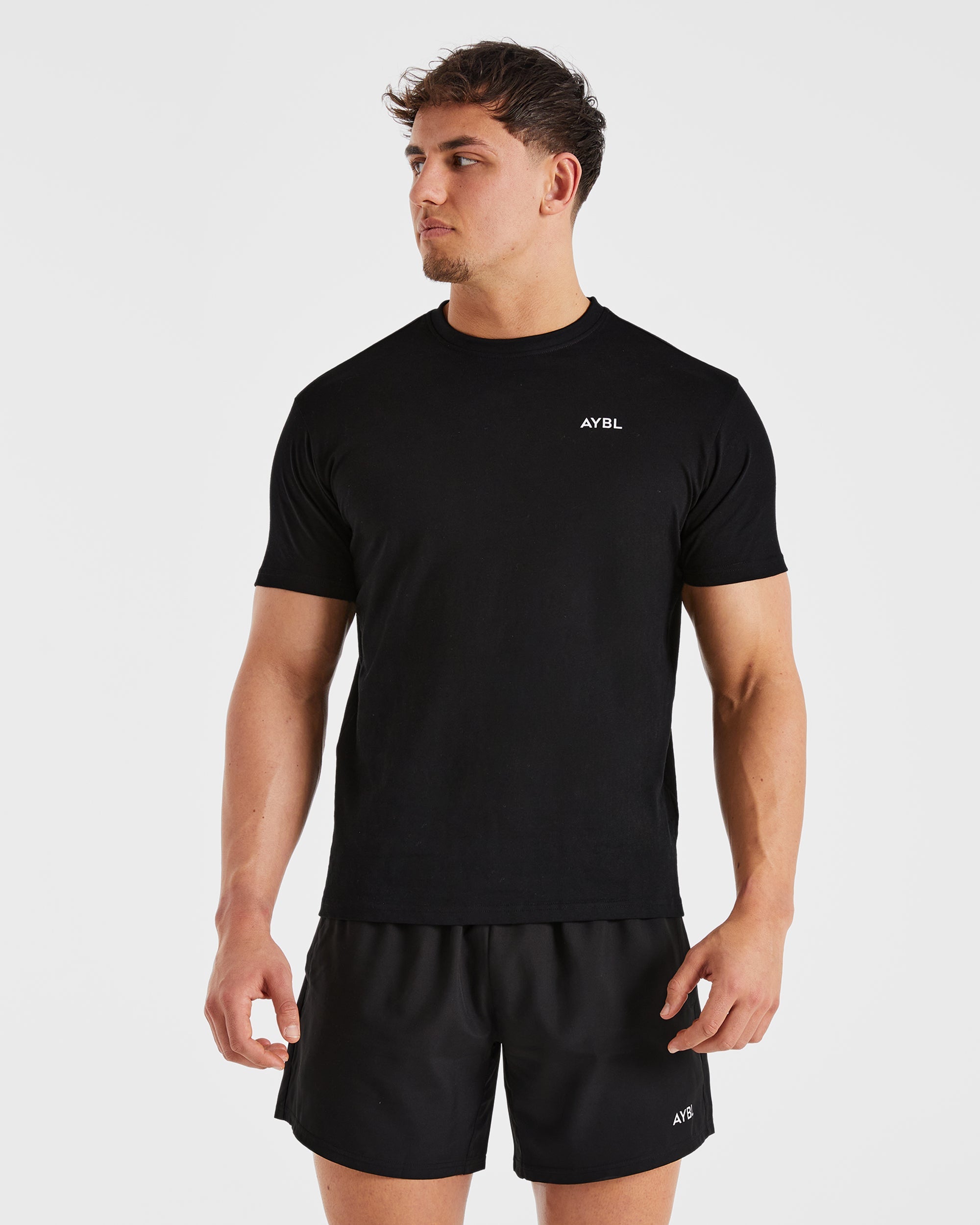 Camiseta Básica - Negro