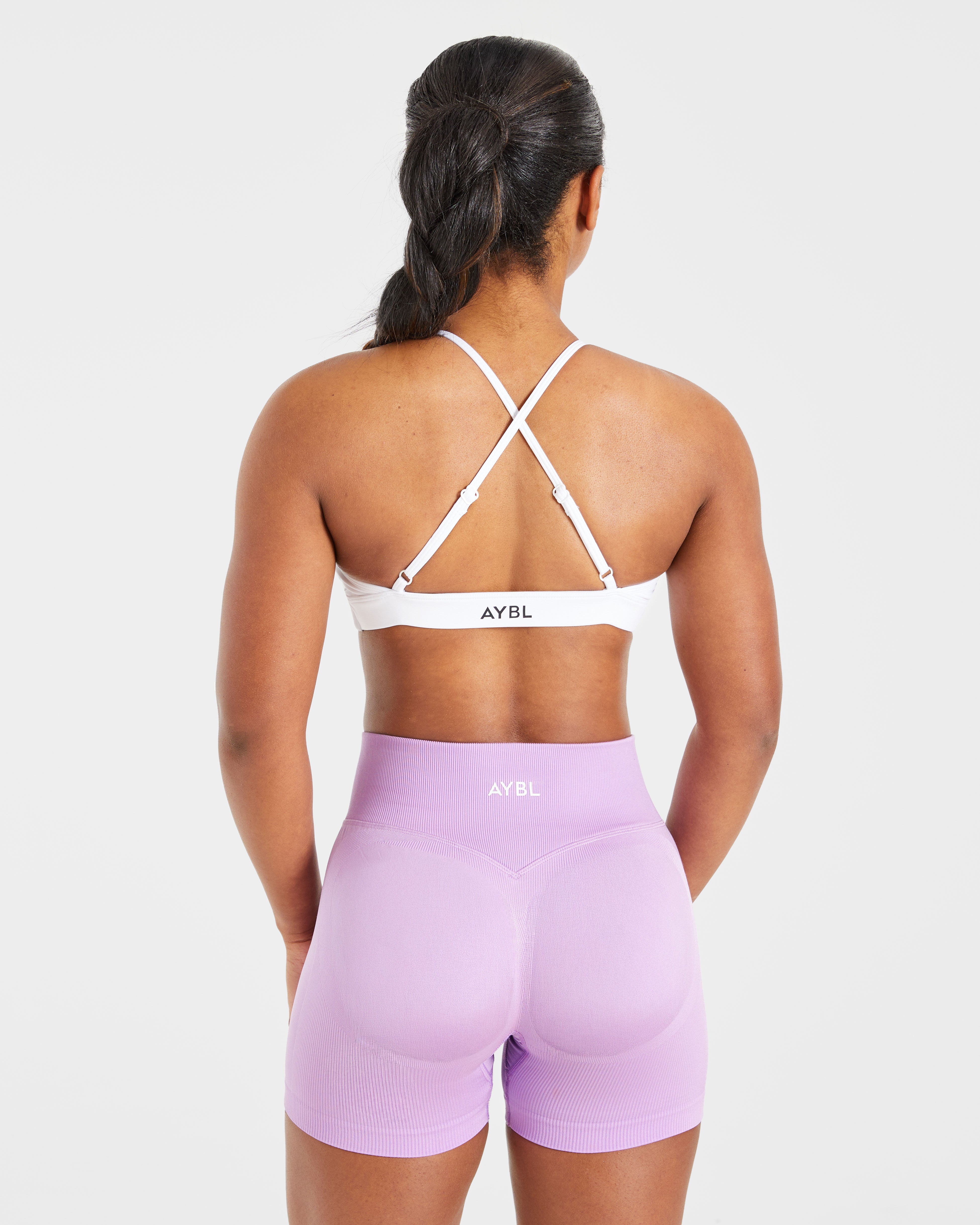 Sports Bra Essential Twist con Espalda Cruzada - Blanco