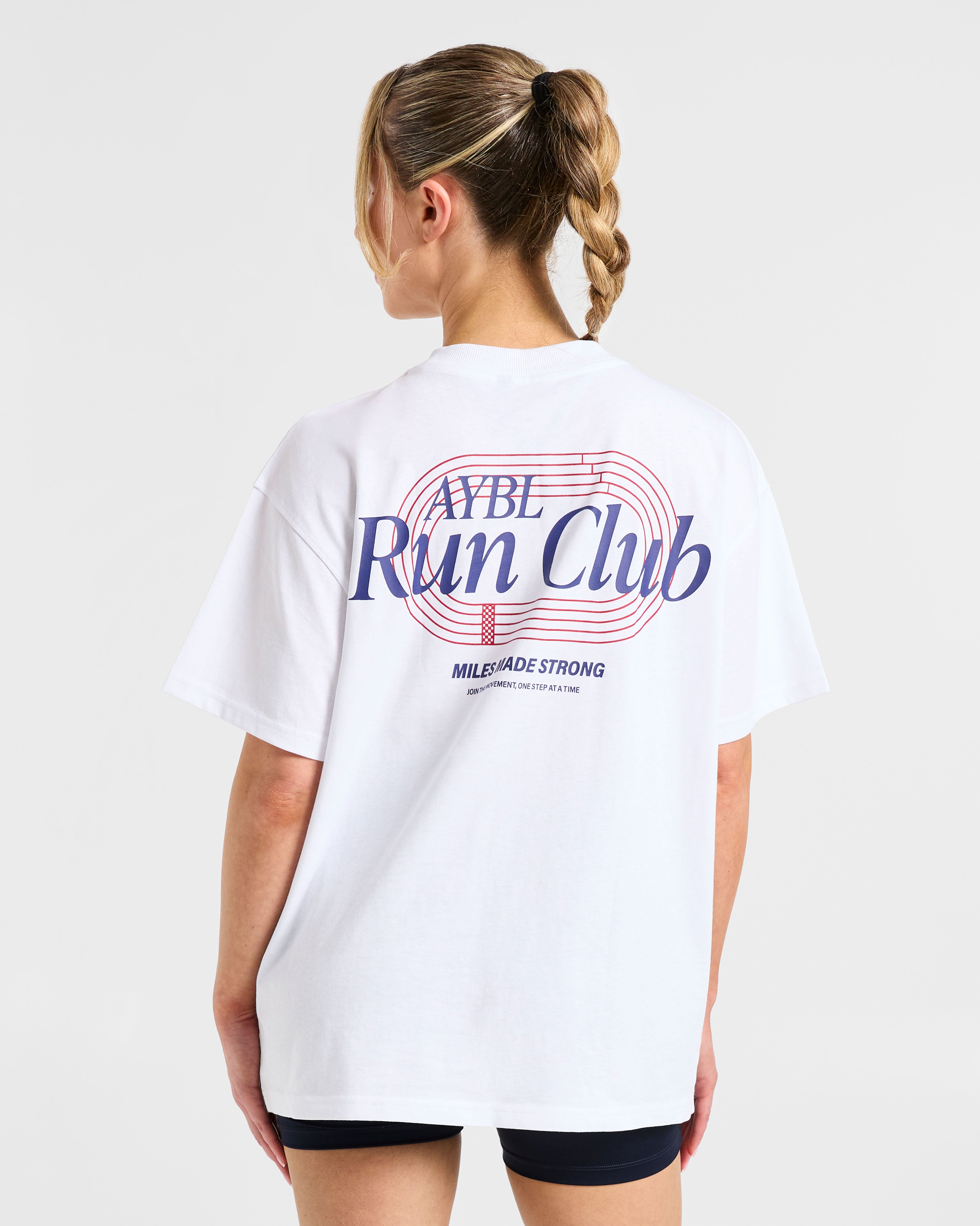 Camiseta Oversized Run Club - Blanco