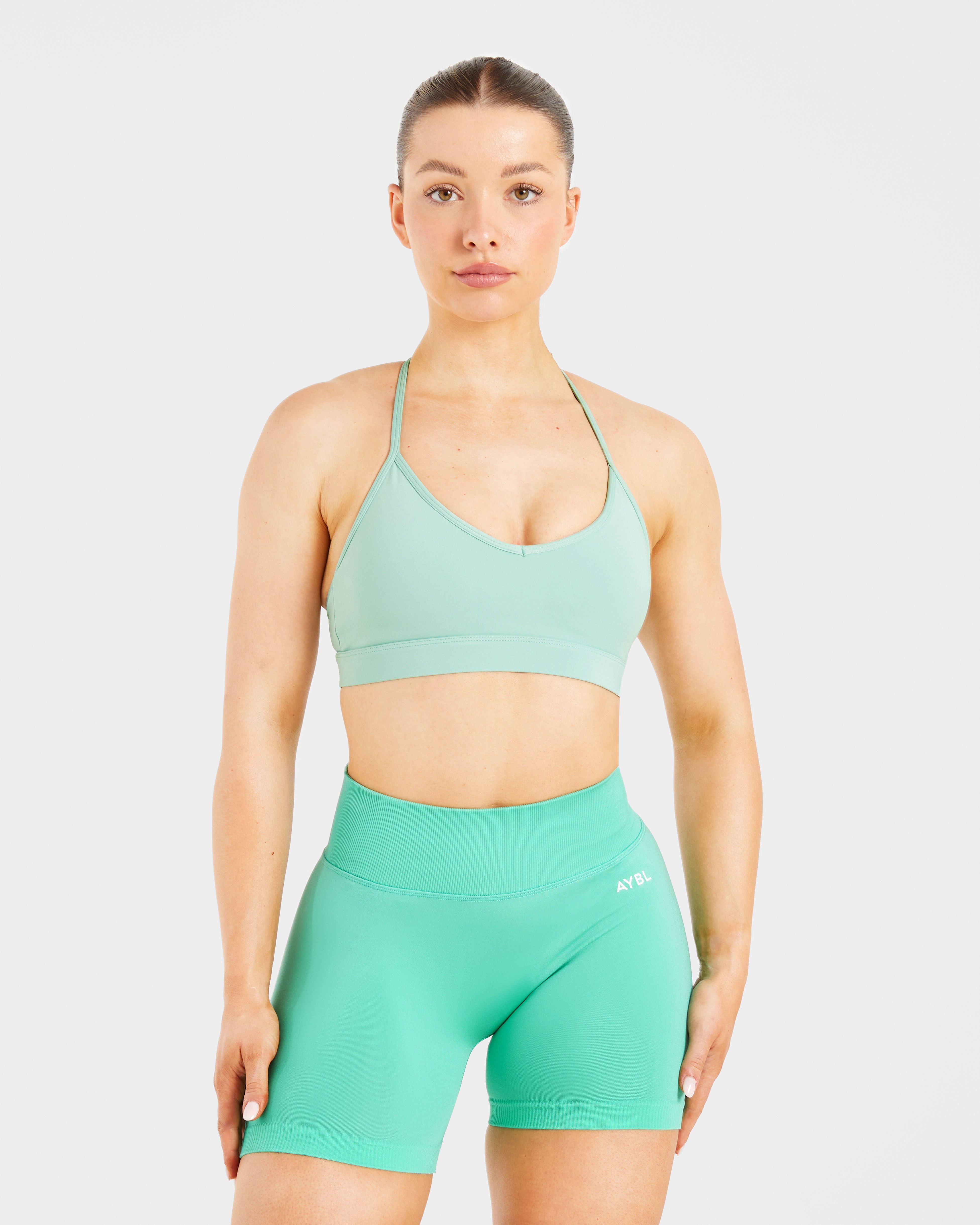 Sports Bra Essential con Escote en V y Tirantes - Verde Oliva Claro