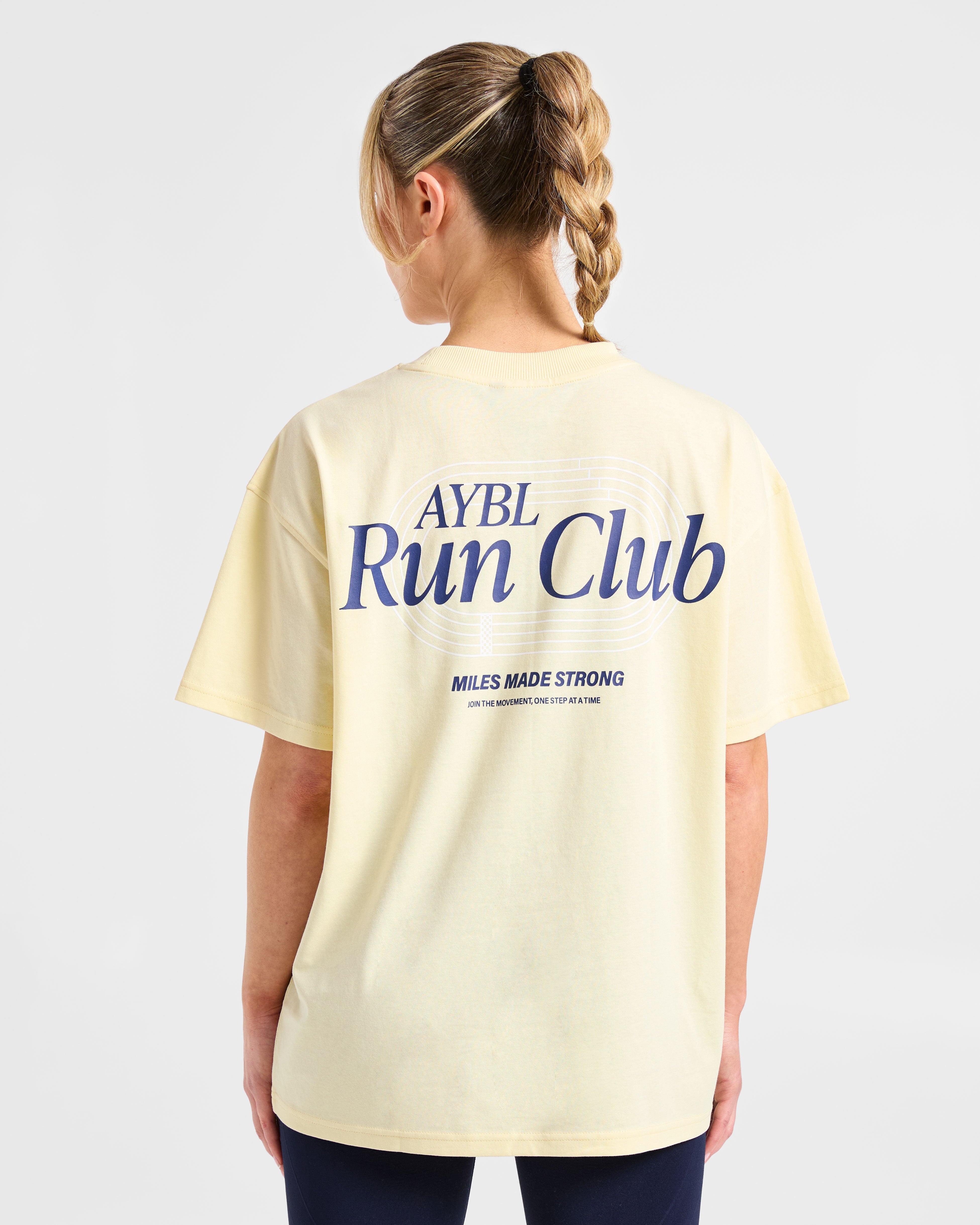 Camiseta Oversized del Club de Carreras - Amarillo Mantequilla