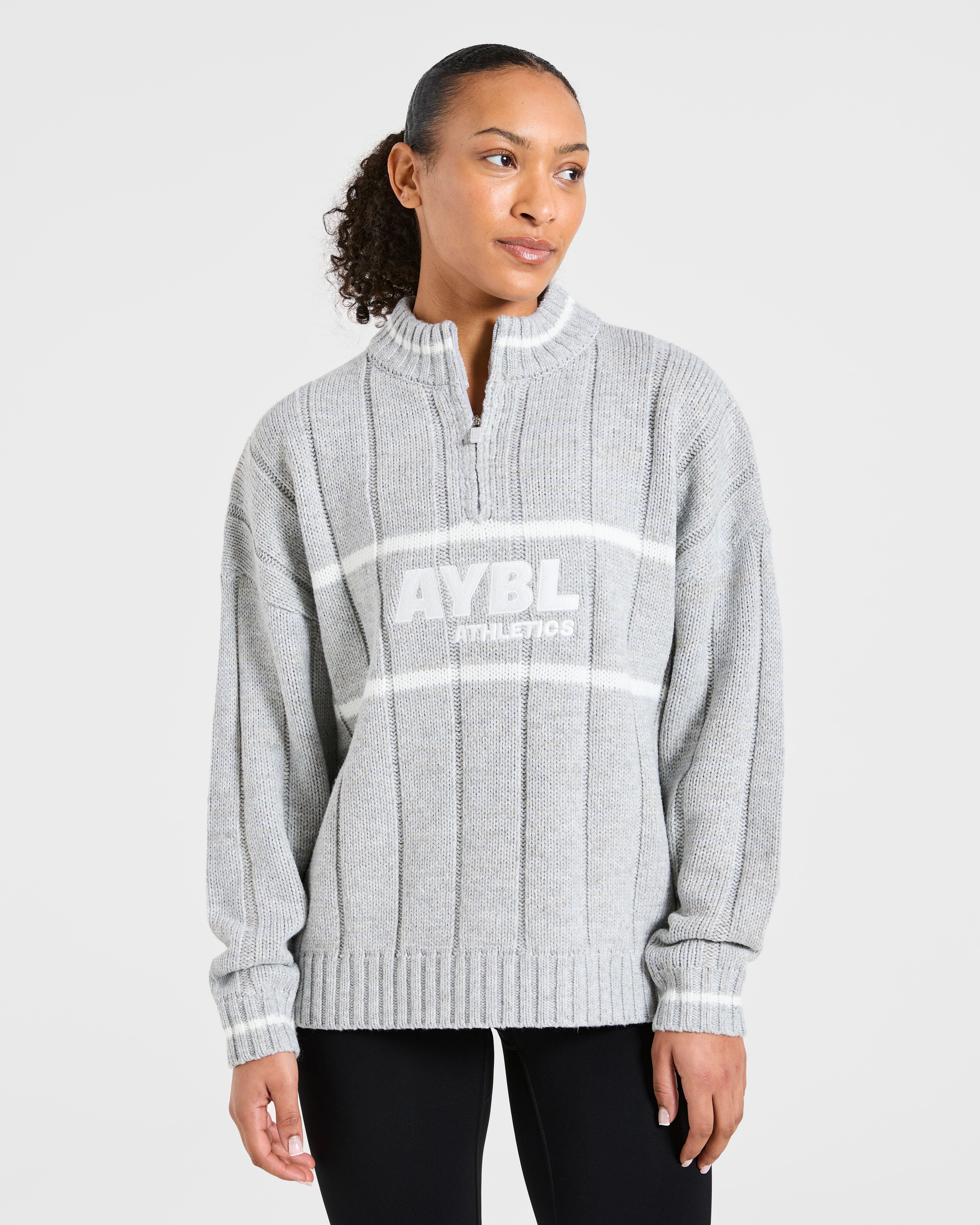 Athletics Oversized Knitted 1/4 Zip - Gris Marfil