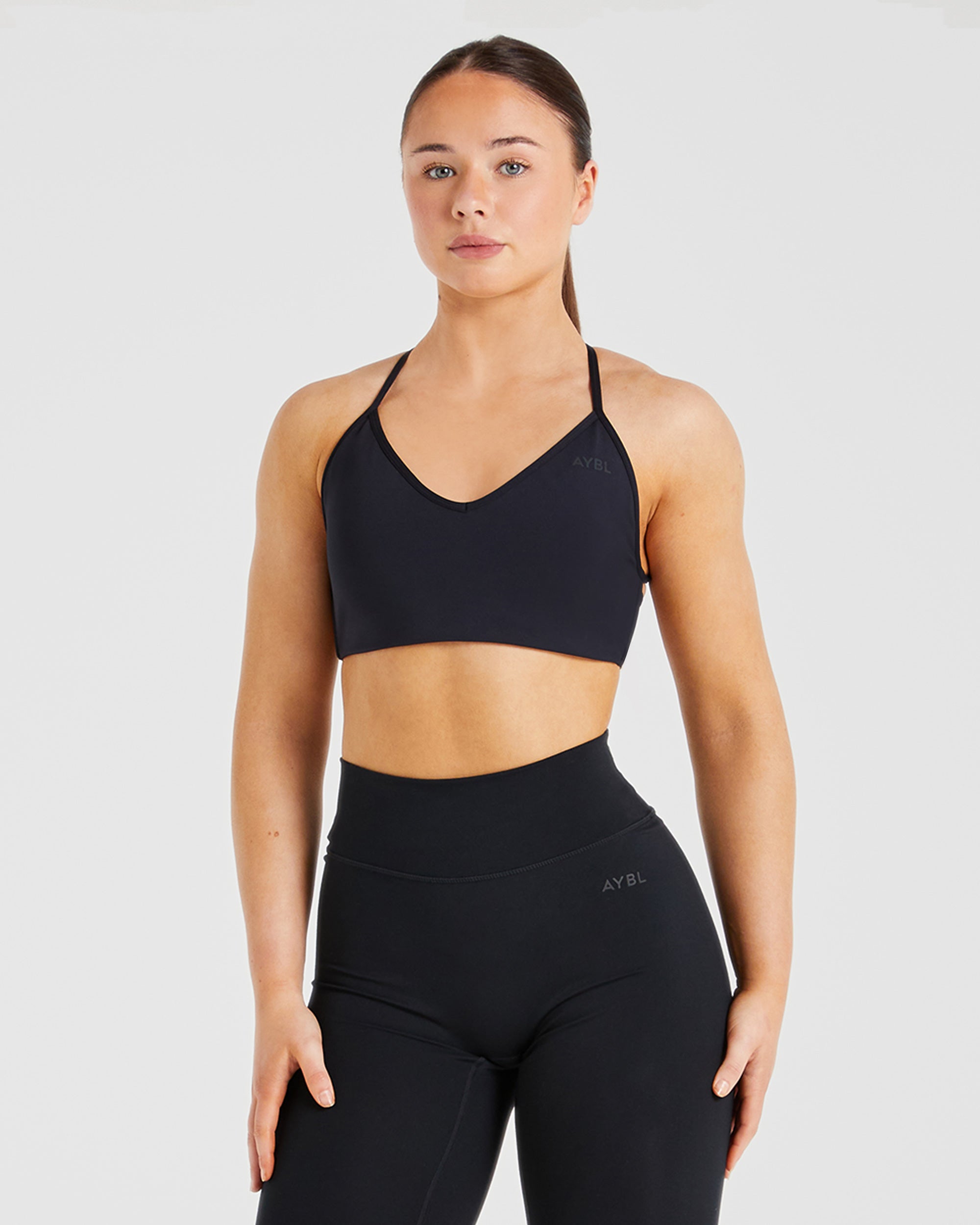 Essential Crossback Sports Bra - Negro