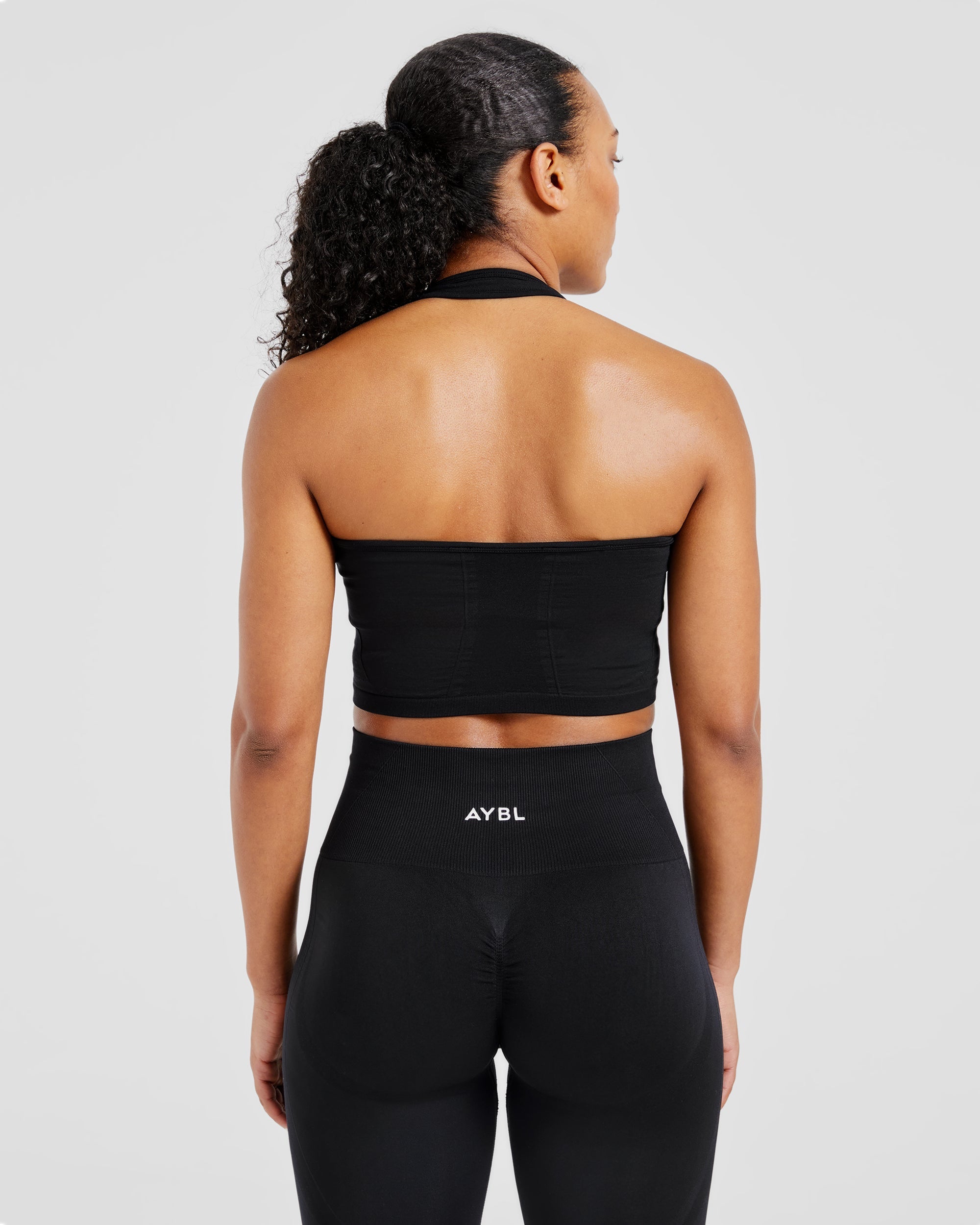 Empower Top Corto Sin Costuras de Tirantes - Negro
