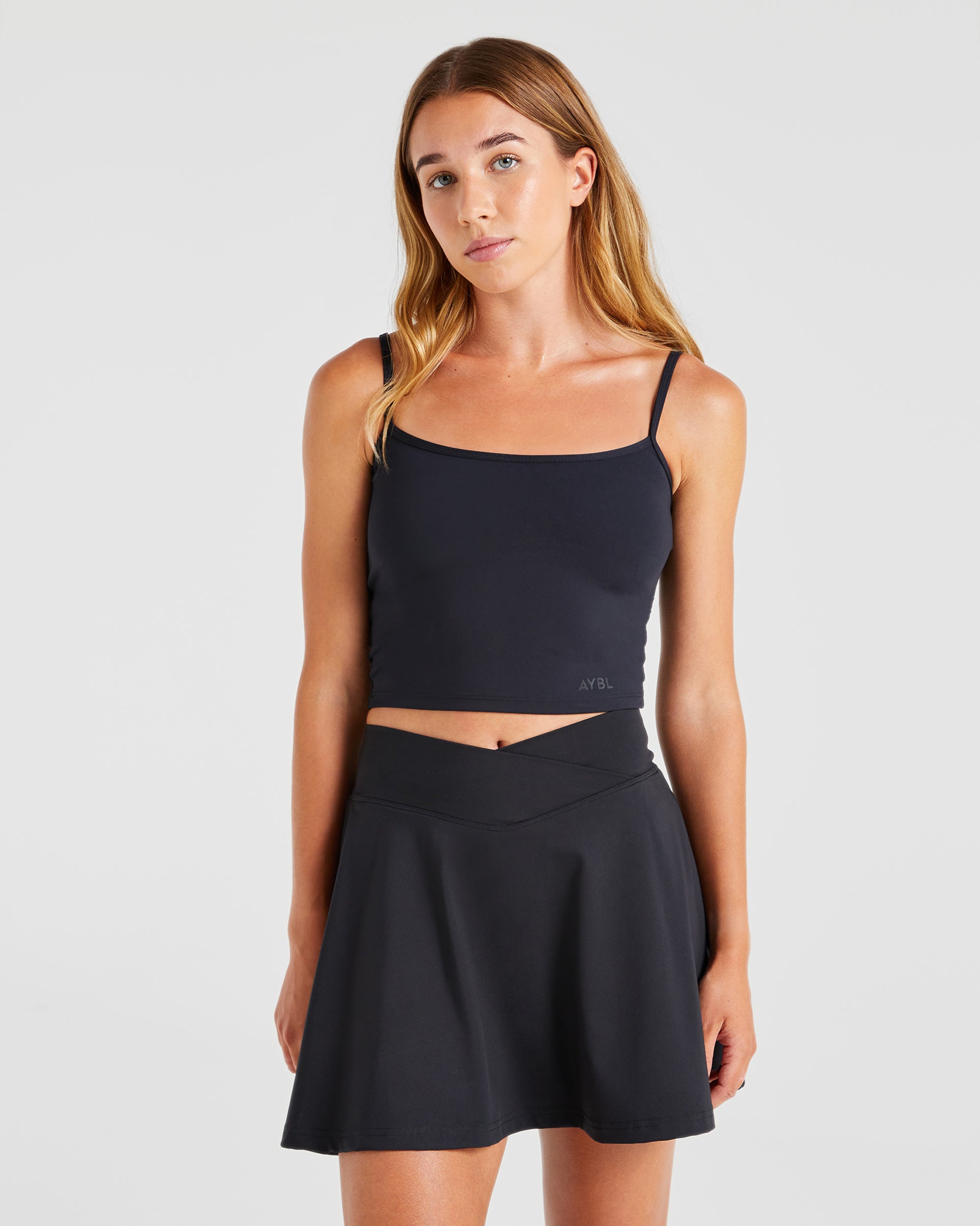 Vestido Corto Esencial - Negro