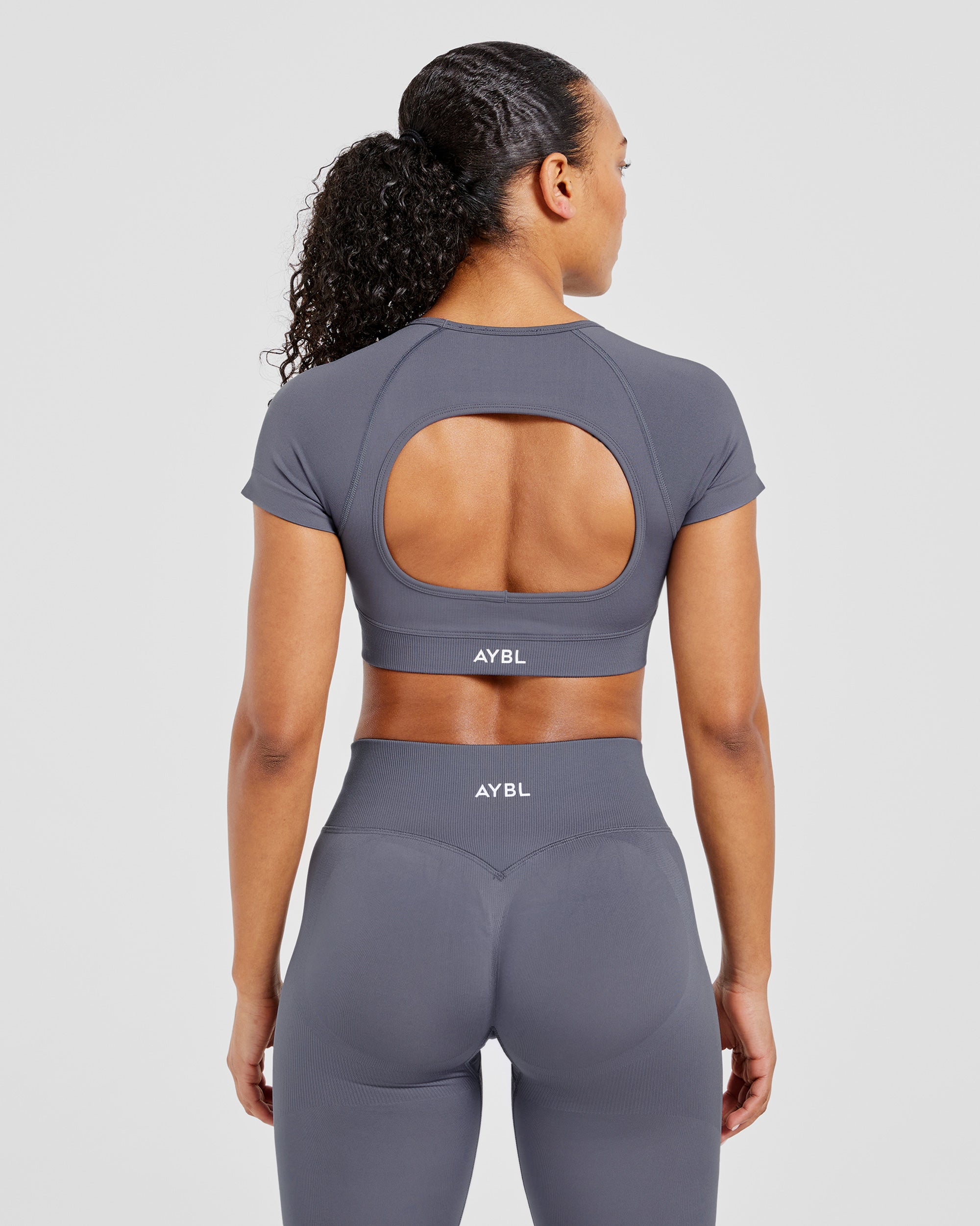Top Corto Sin Costuras Adapt - Gris Plomo