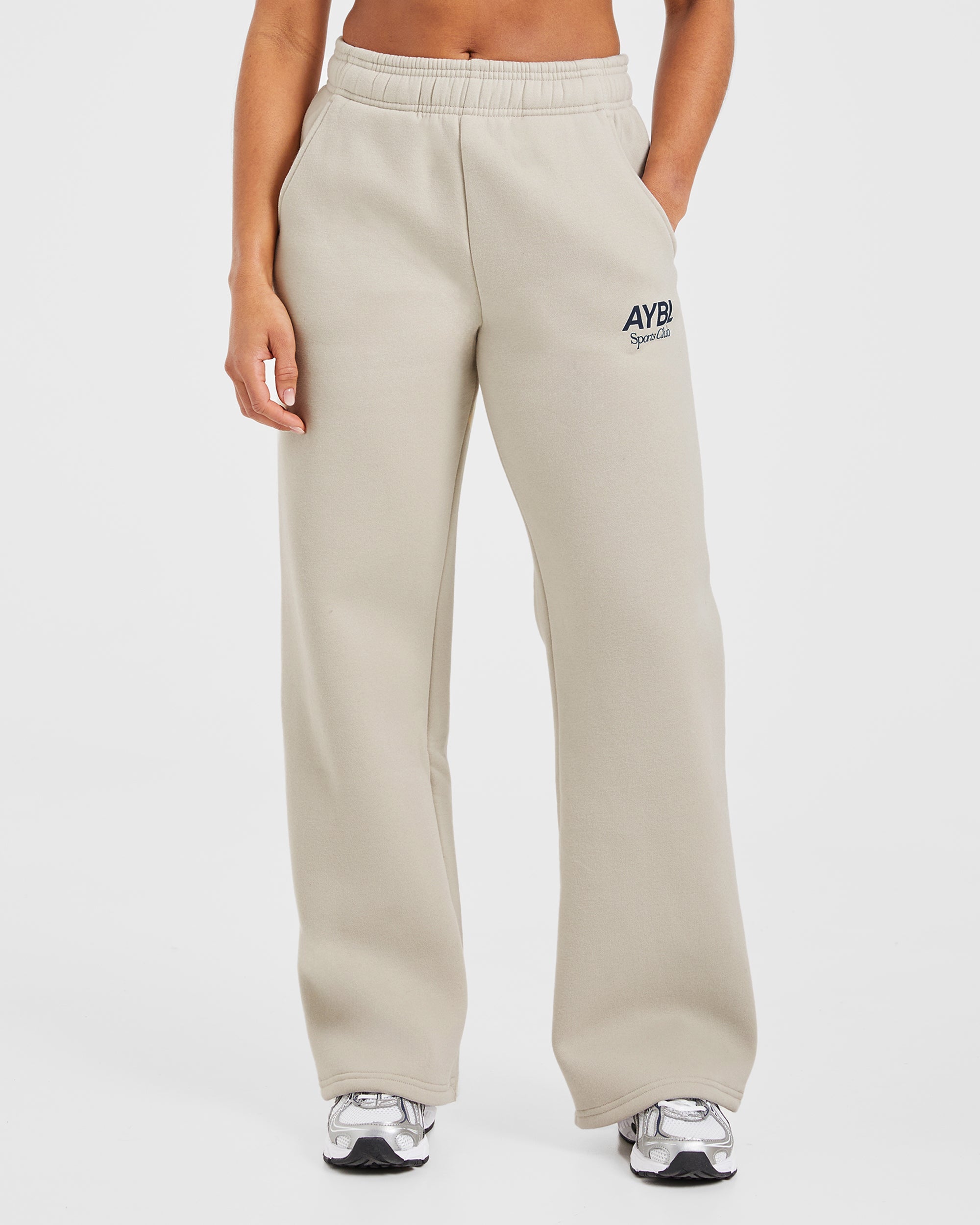 Pantalones Jogger Oversized de AYBL Sports Club - Arena/Azul Marino