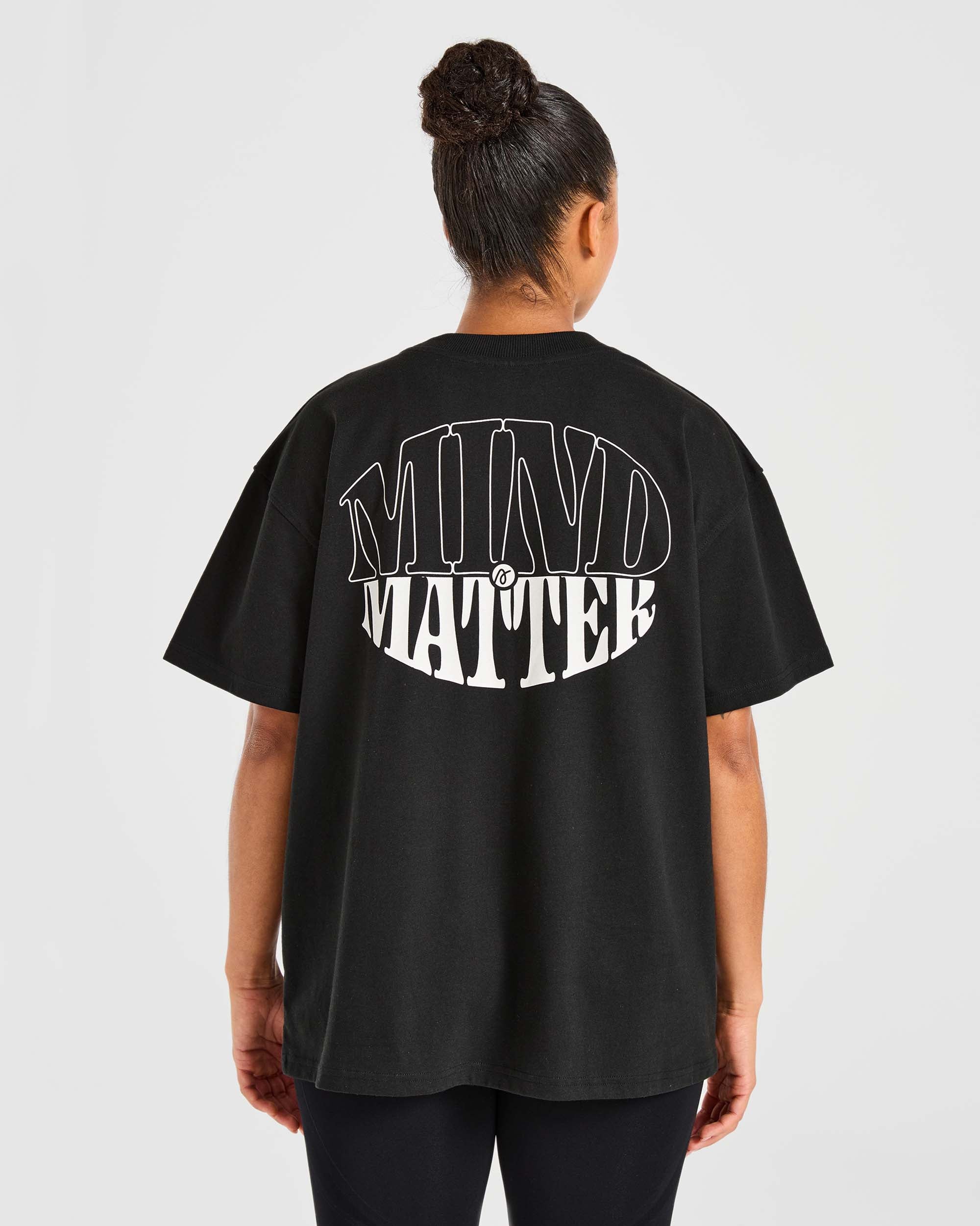 Camiseta Oversized Mind Over Matter - Negro