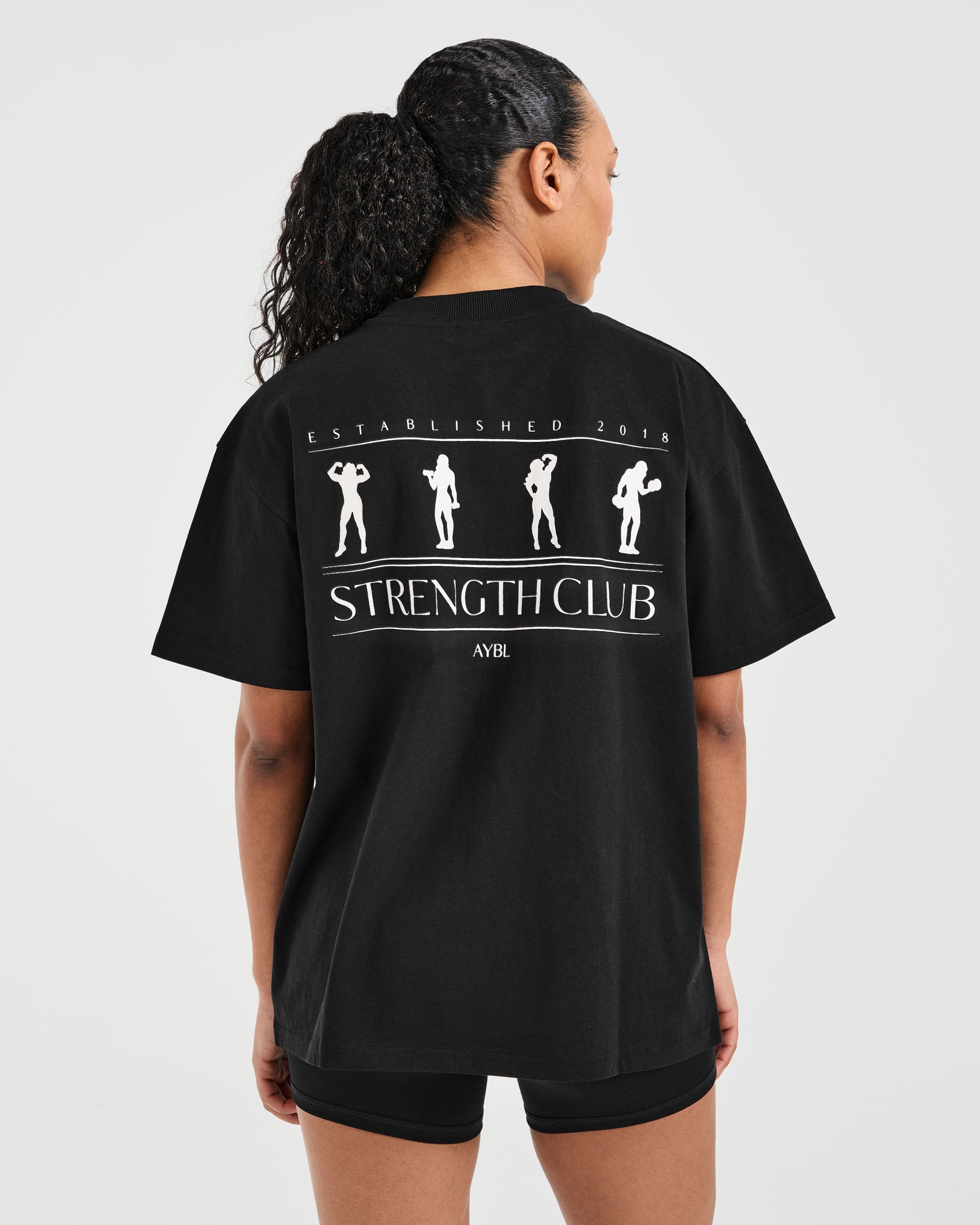 Camiseta Oversized Strength Club - Negro