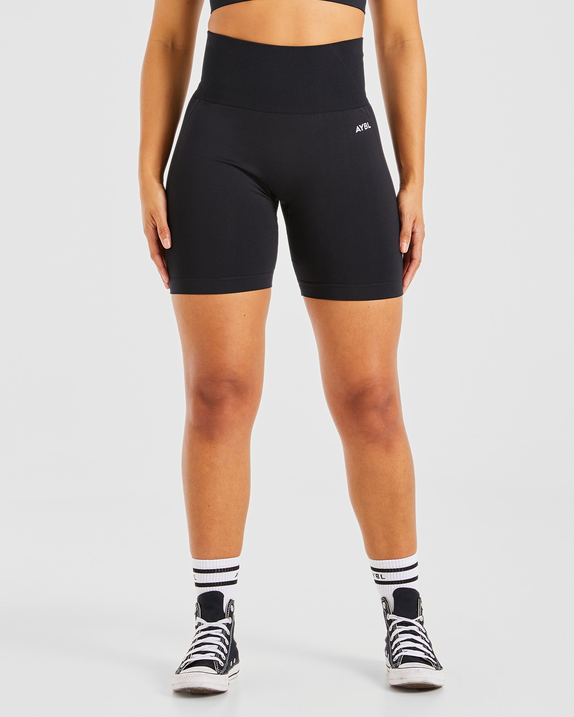 Empodera tus pantalones cortos de ciclismo sin costuras - Negro