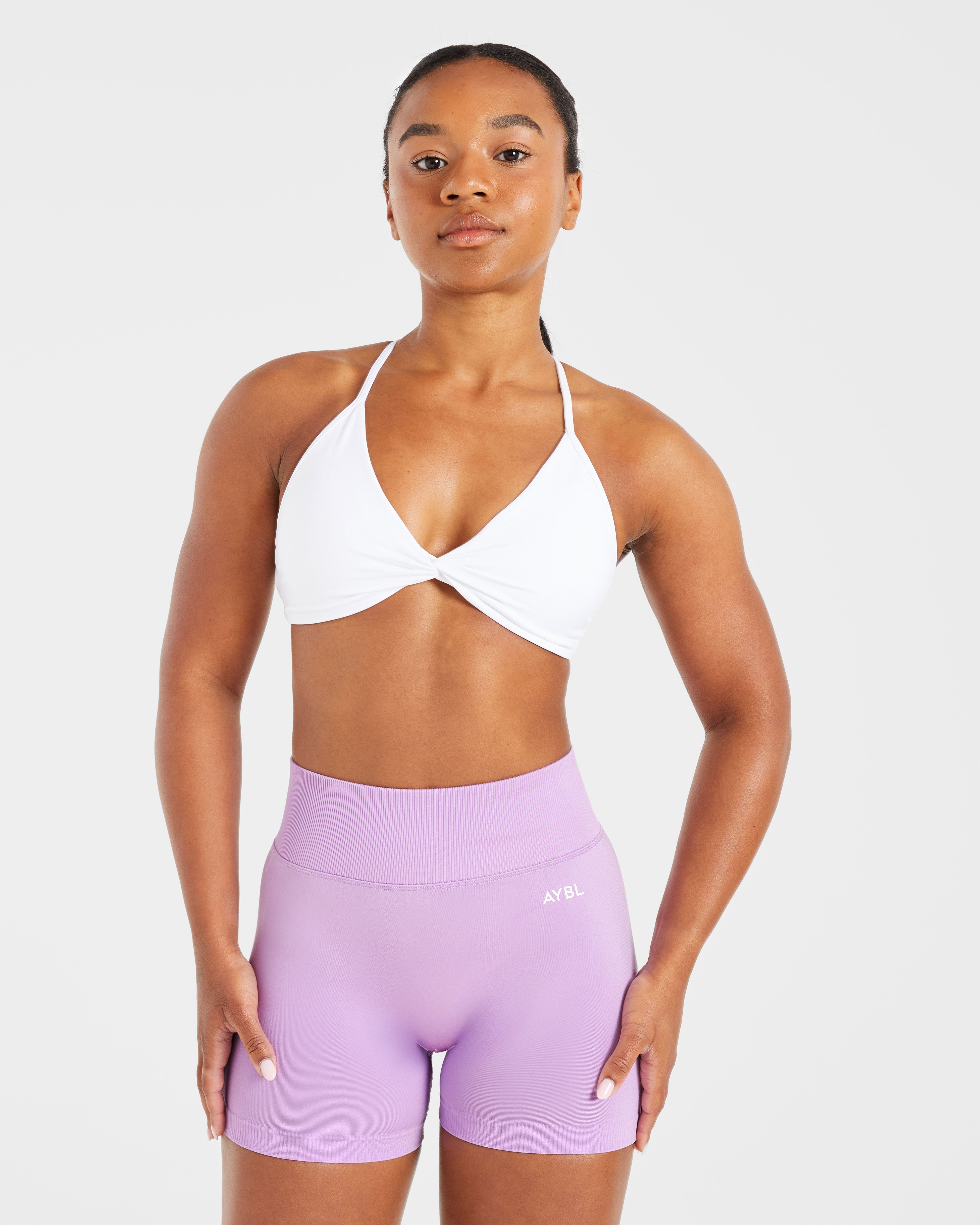 Sports Bra Essential Twist con Espalda Cruzada - Blanco