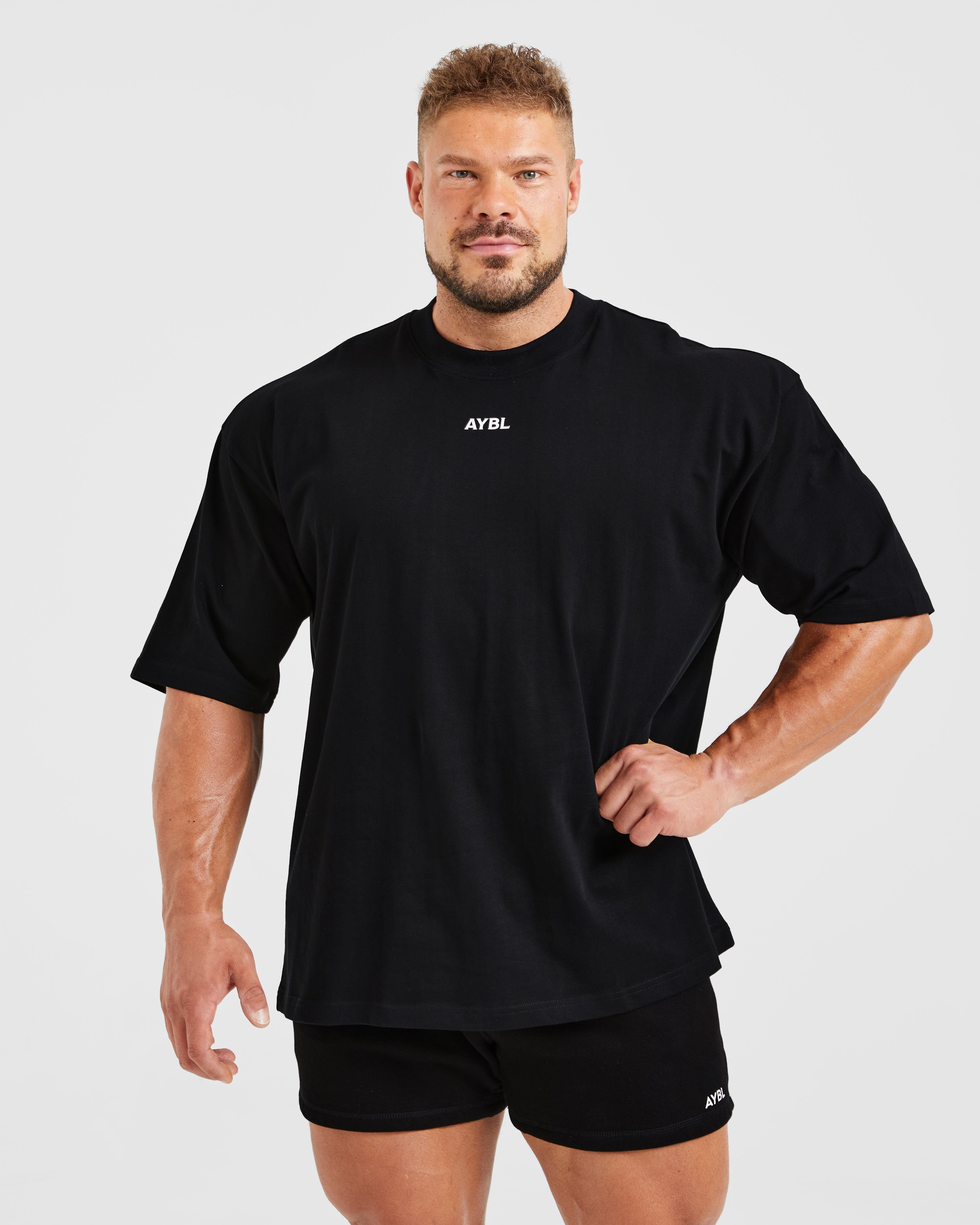 Camiseta Oversized Wesley Vissers X Dutch Oak - Negro/Blanco