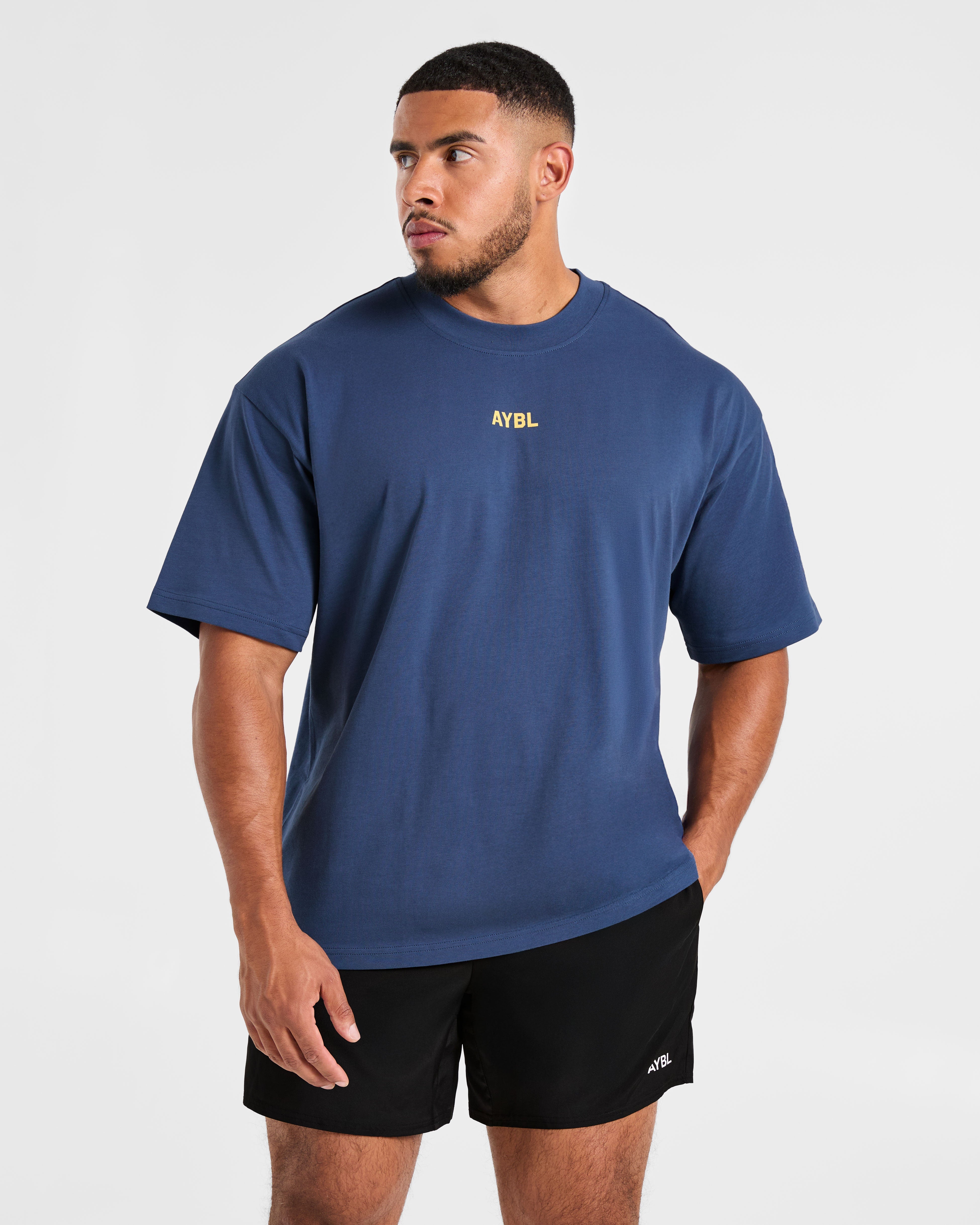 Cam Kissel x Persist Camiseta Oversized - Azul Marino Vintage