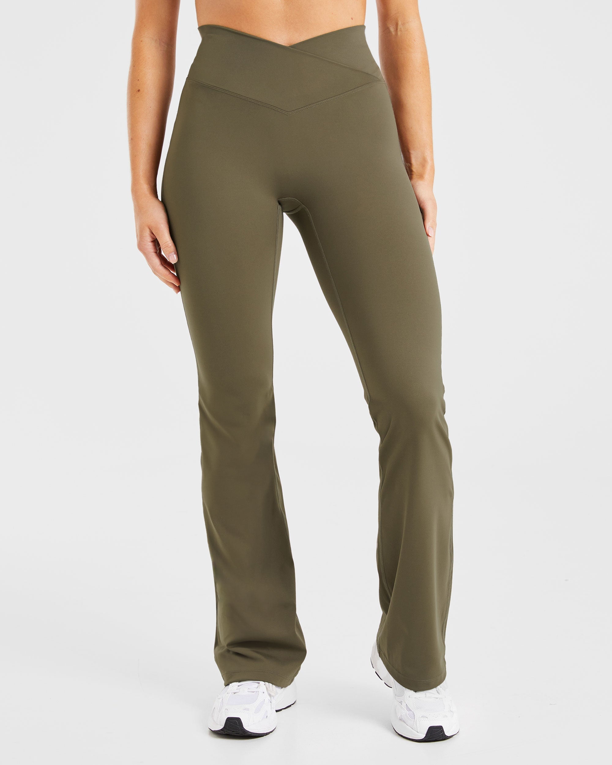 Mallas Esculturales con Piernas Abiertas - Khaki Oscuro