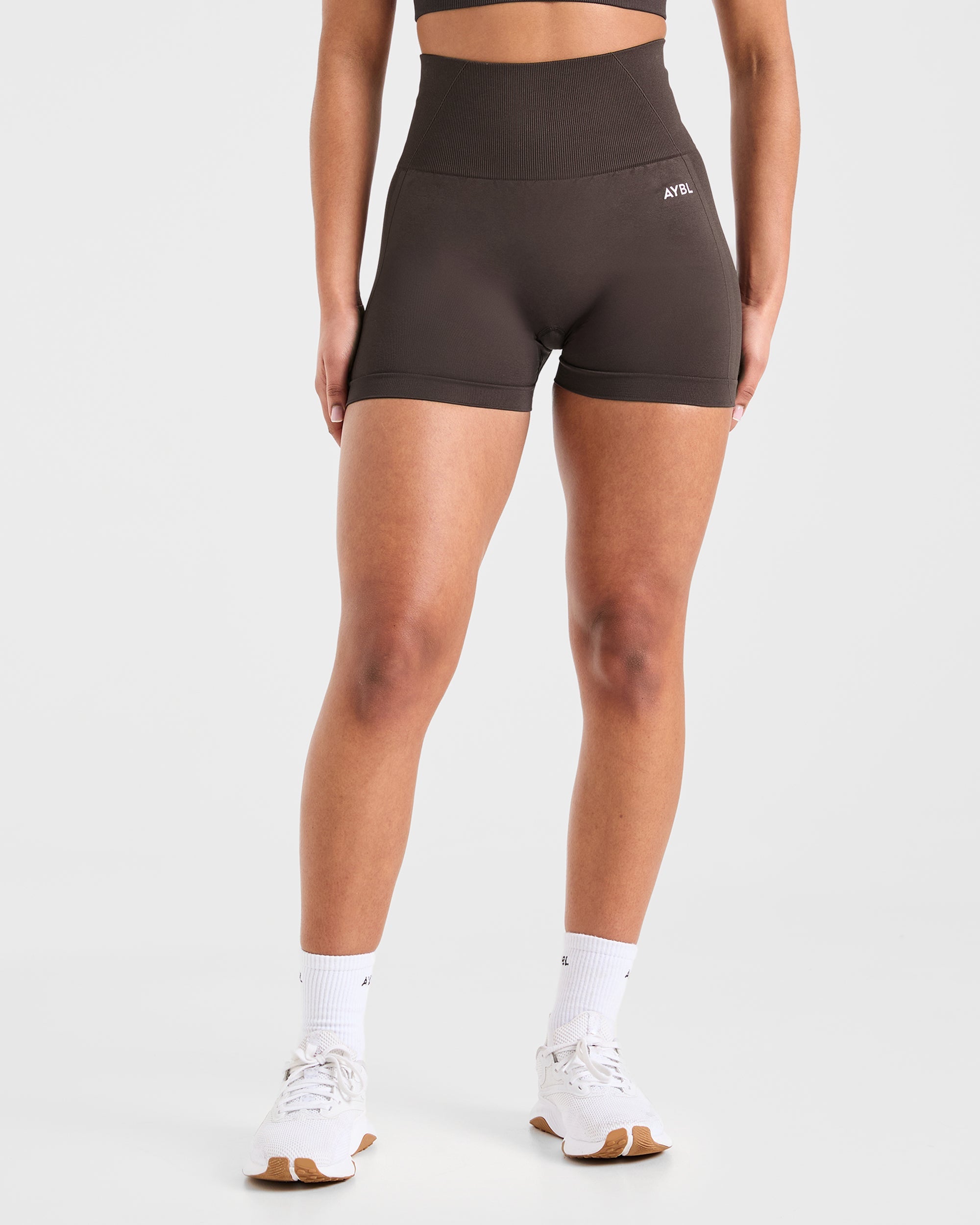 Empower Shorts Sin Costuras - Café Oscuro