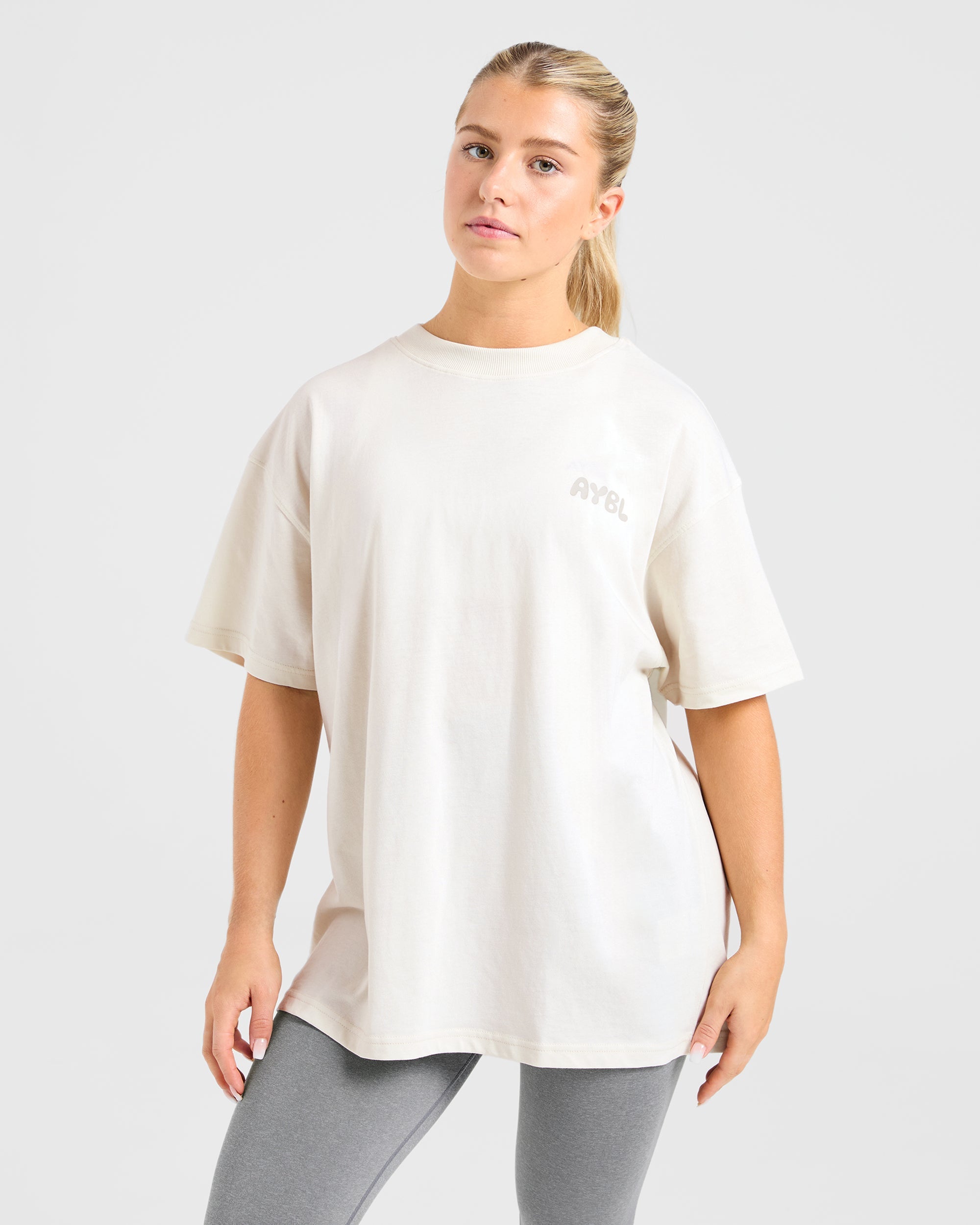 Camiseta Oversized Mind Over Matter V2 - Beige/Marrón