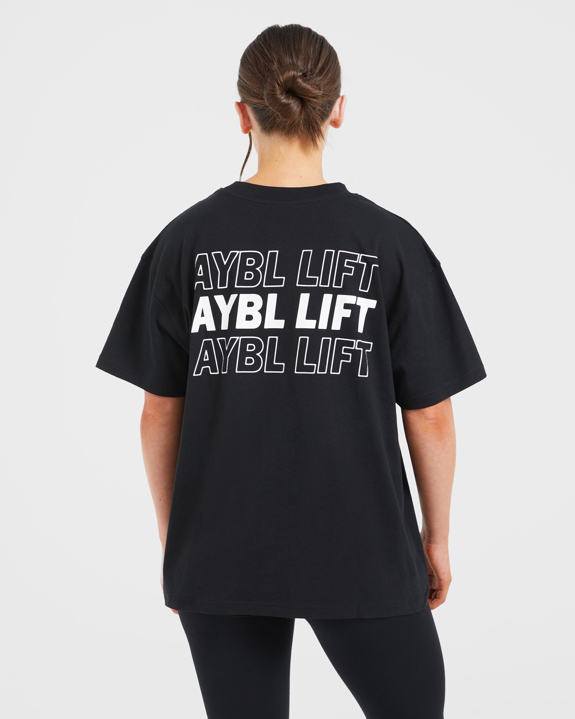 Camiseta Oversized Itálica Lift de AYBL - Negro