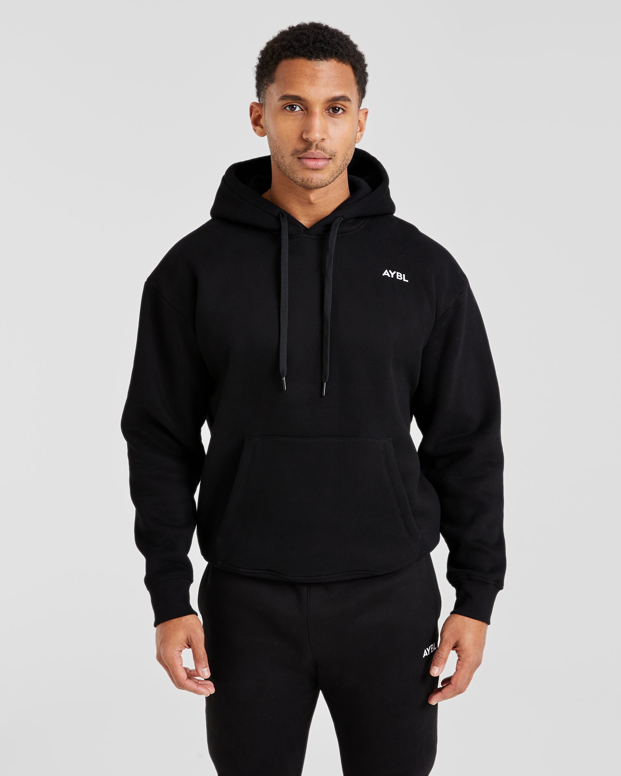 Essential Hoodie - Negro