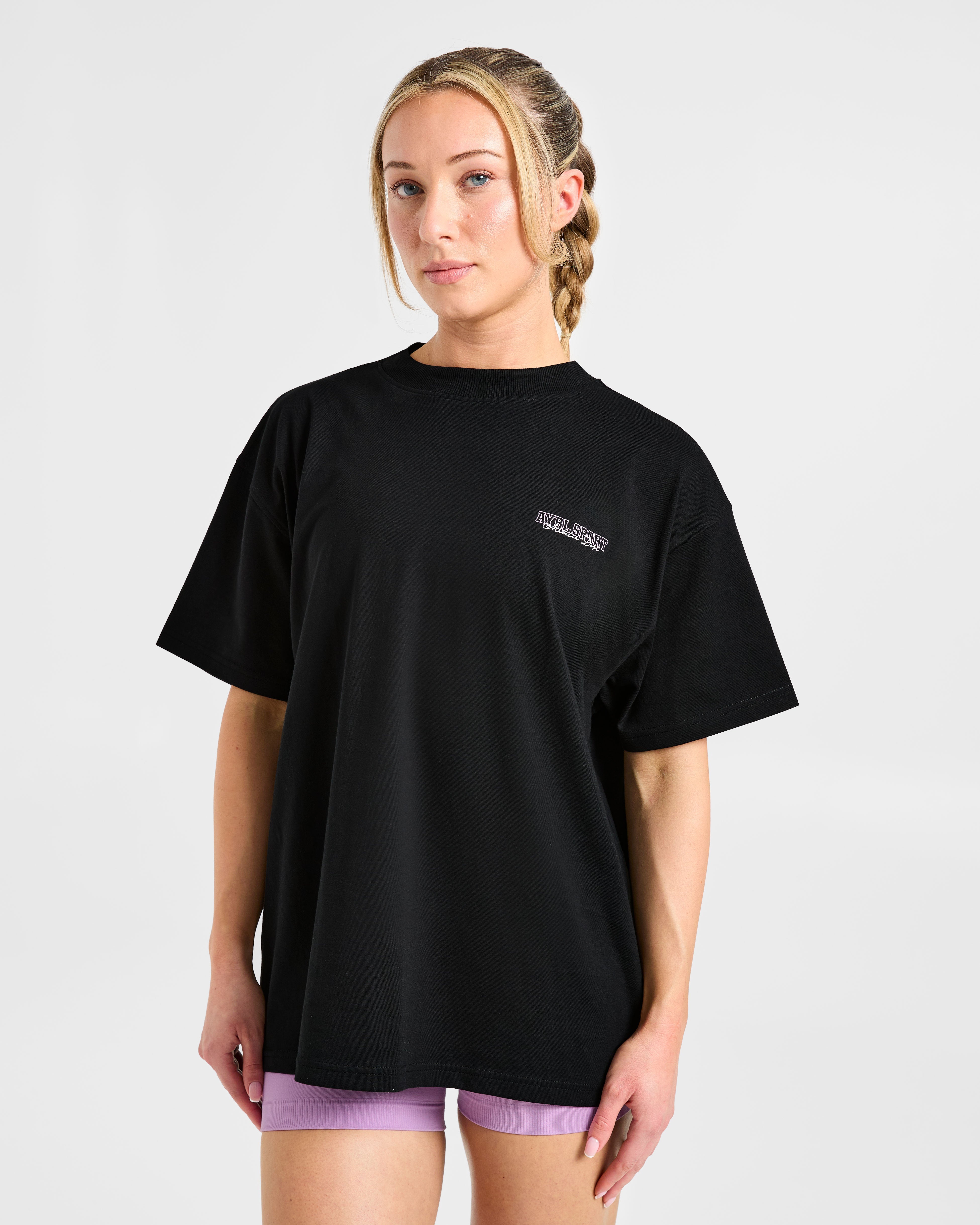 Camiseta Oversized de Varsity Dept. - Negro/Lila