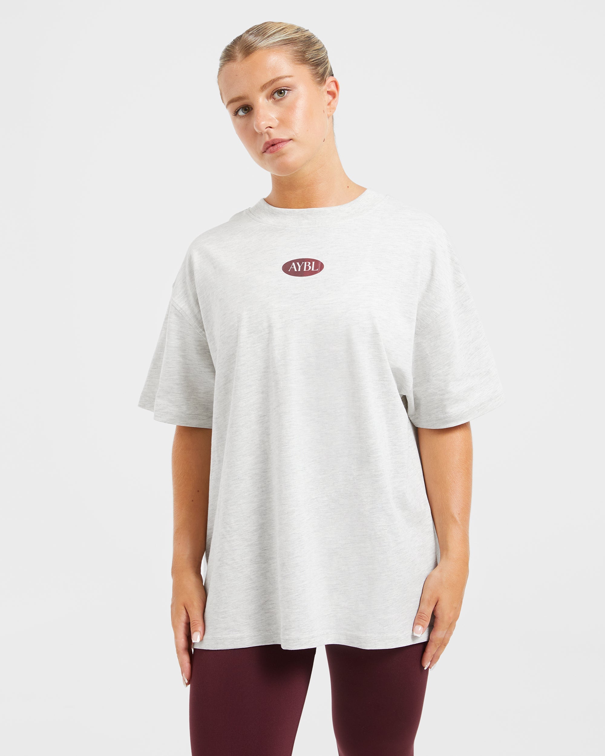 Camiseta Oversized Lifestyle AYBL - Gris Escarcha/Borgoña