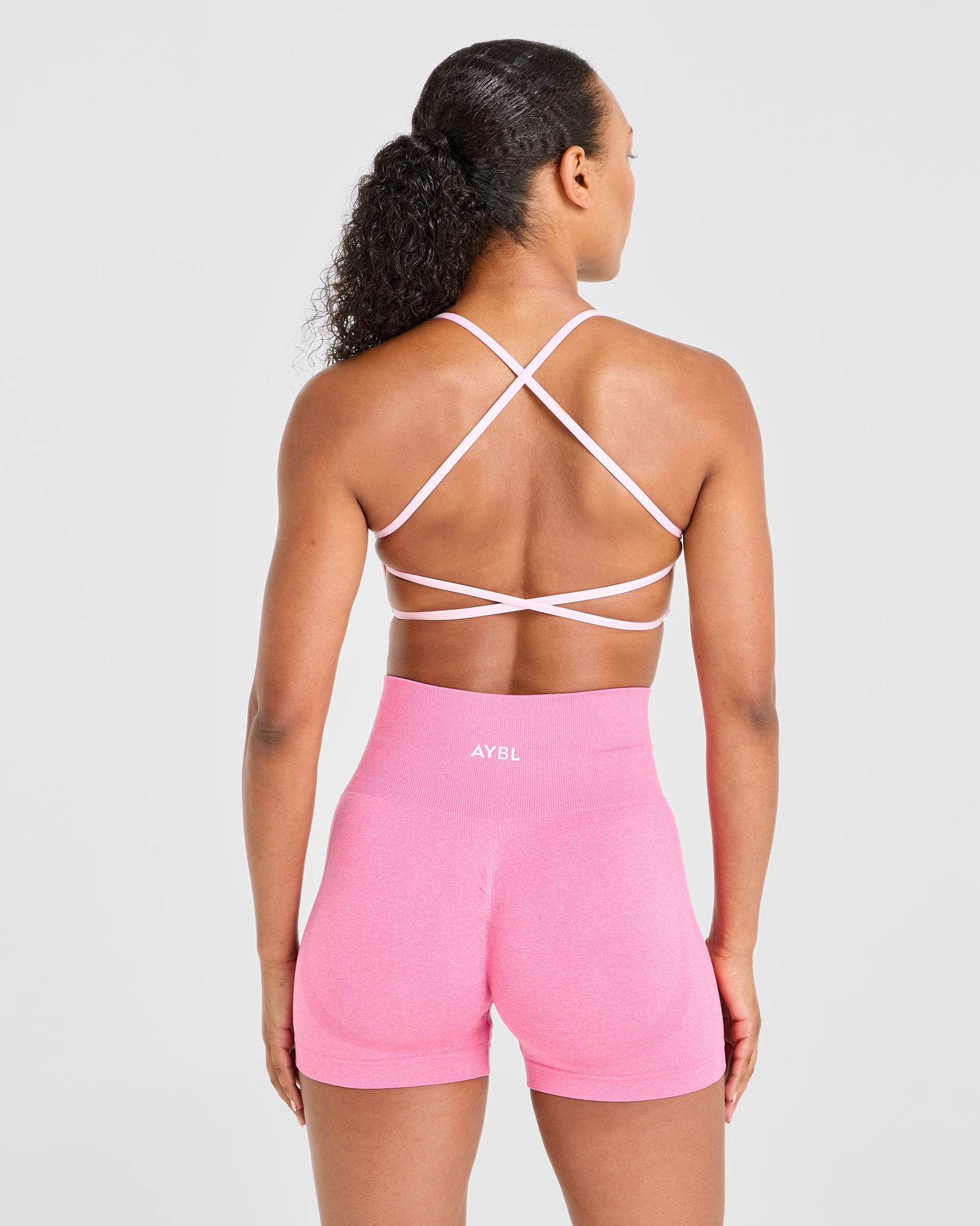 Sports Bra Essential con Espalda Cruzada - Rosa Bebé
