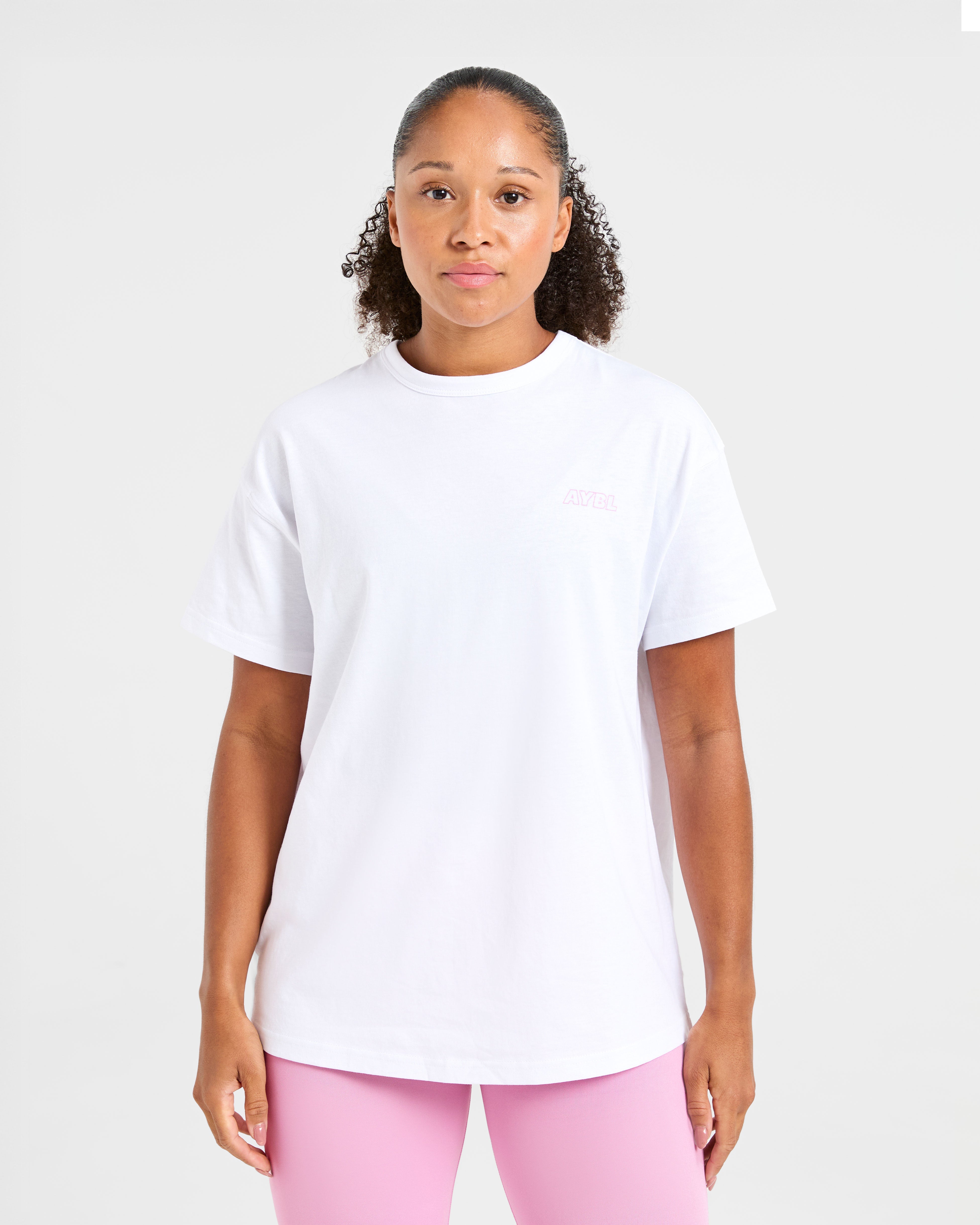 Camiseta Oversized Strength Starts Here - Blanco/Rosa