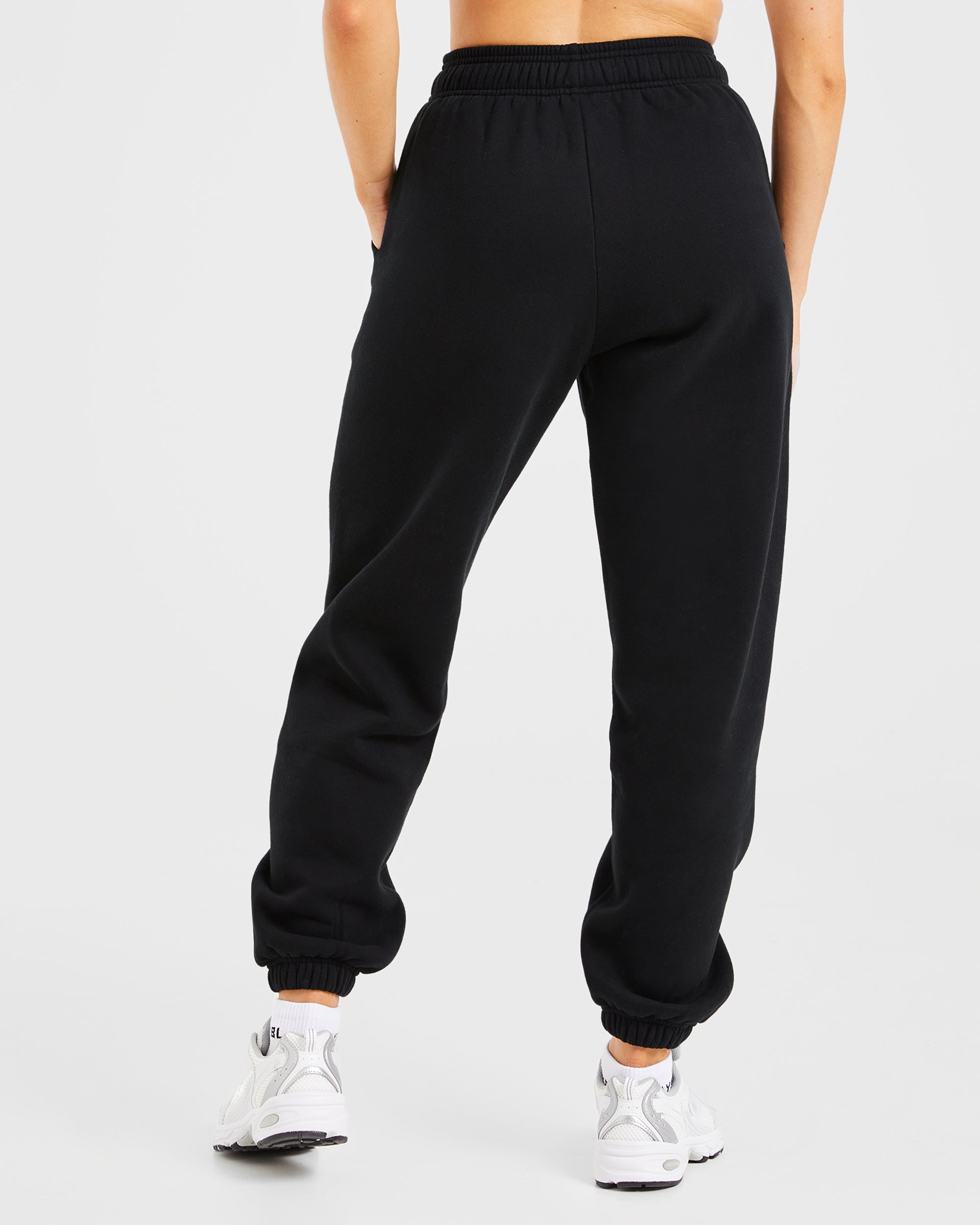 Pantalones Deportivos AYBL Sports Club Oversized - Negro/Blanco