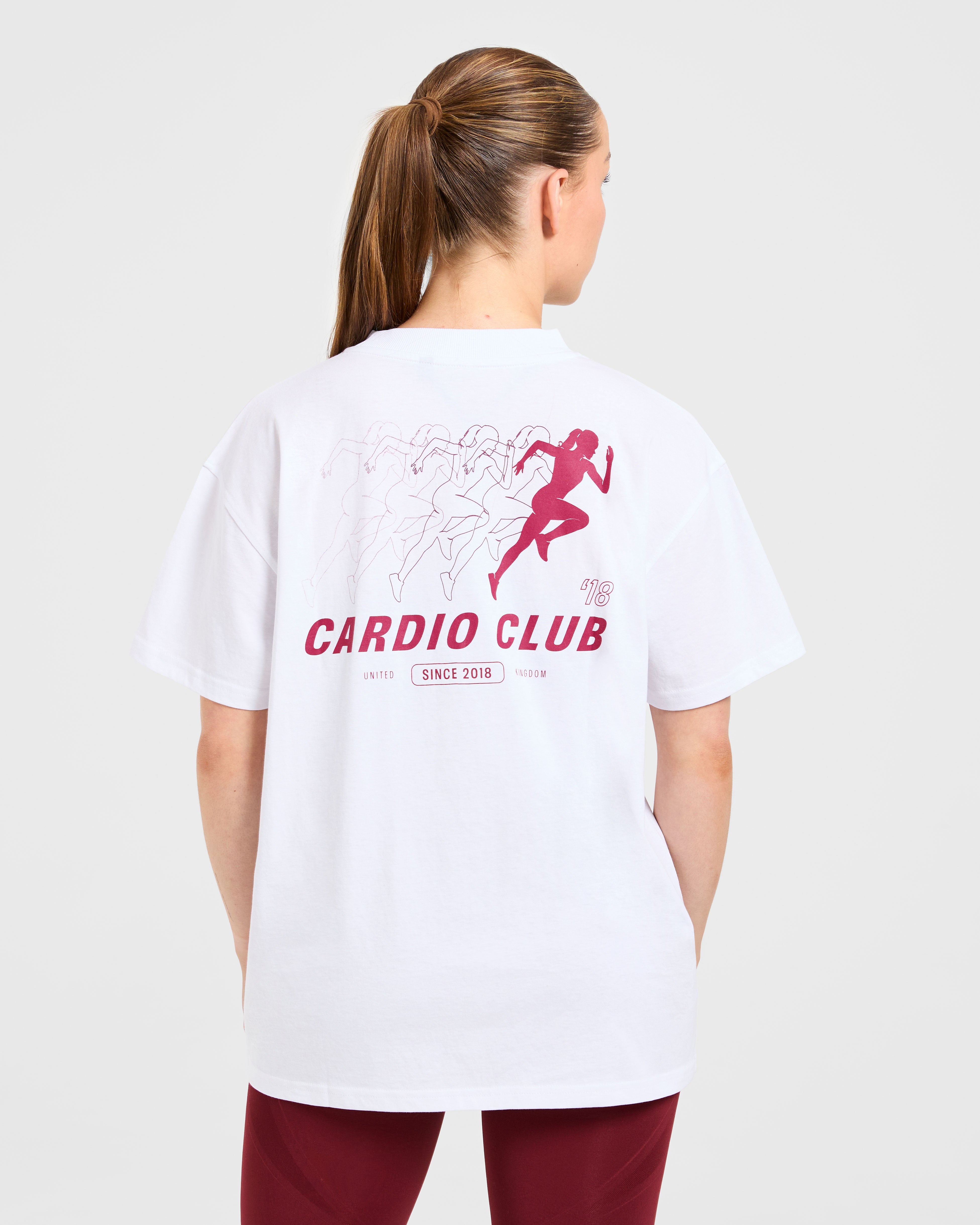 Camiseta Oversized Cardio Club - Blanco/Borgoña