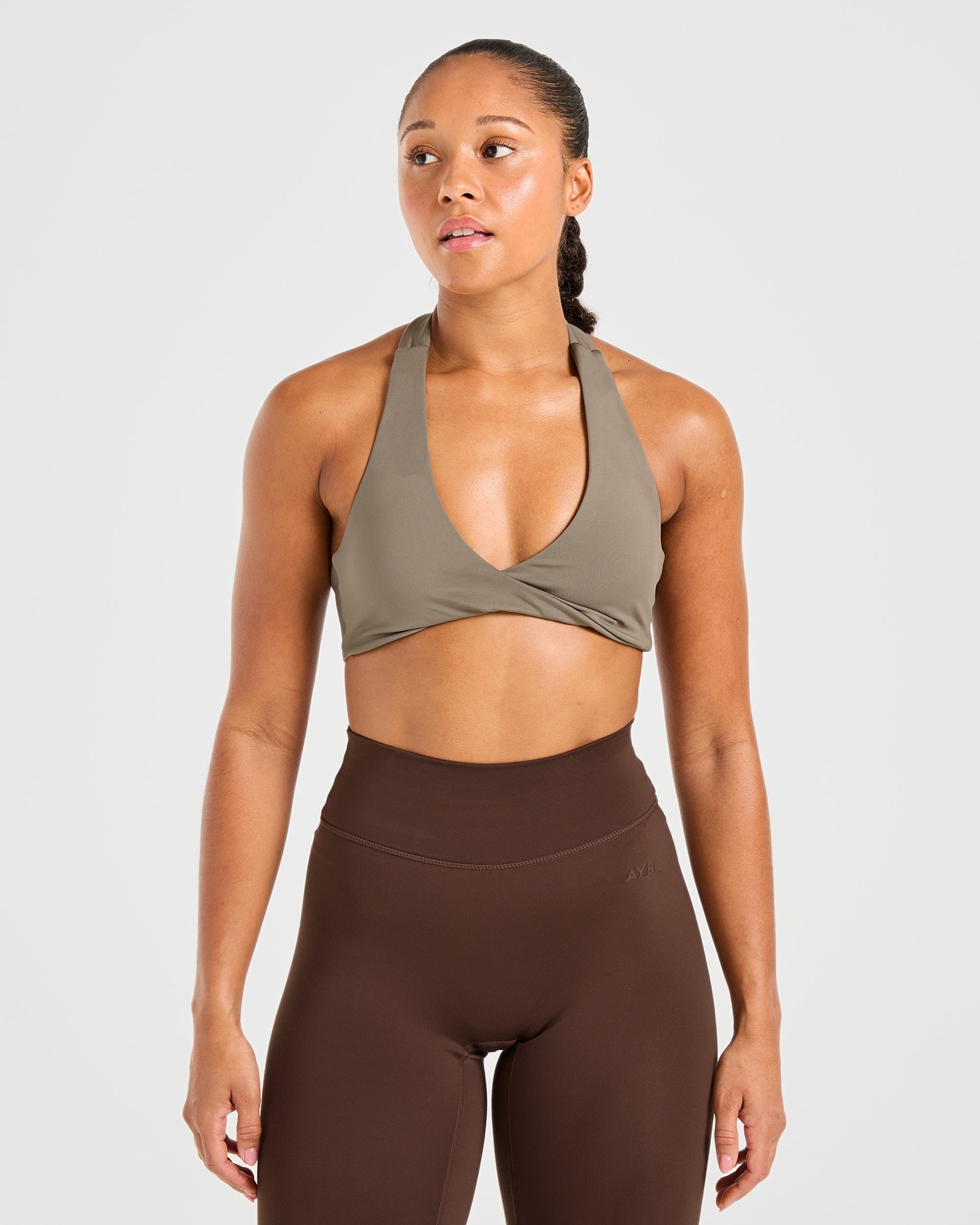 Body de deporte con cuello halter esencial - Moca Marrón