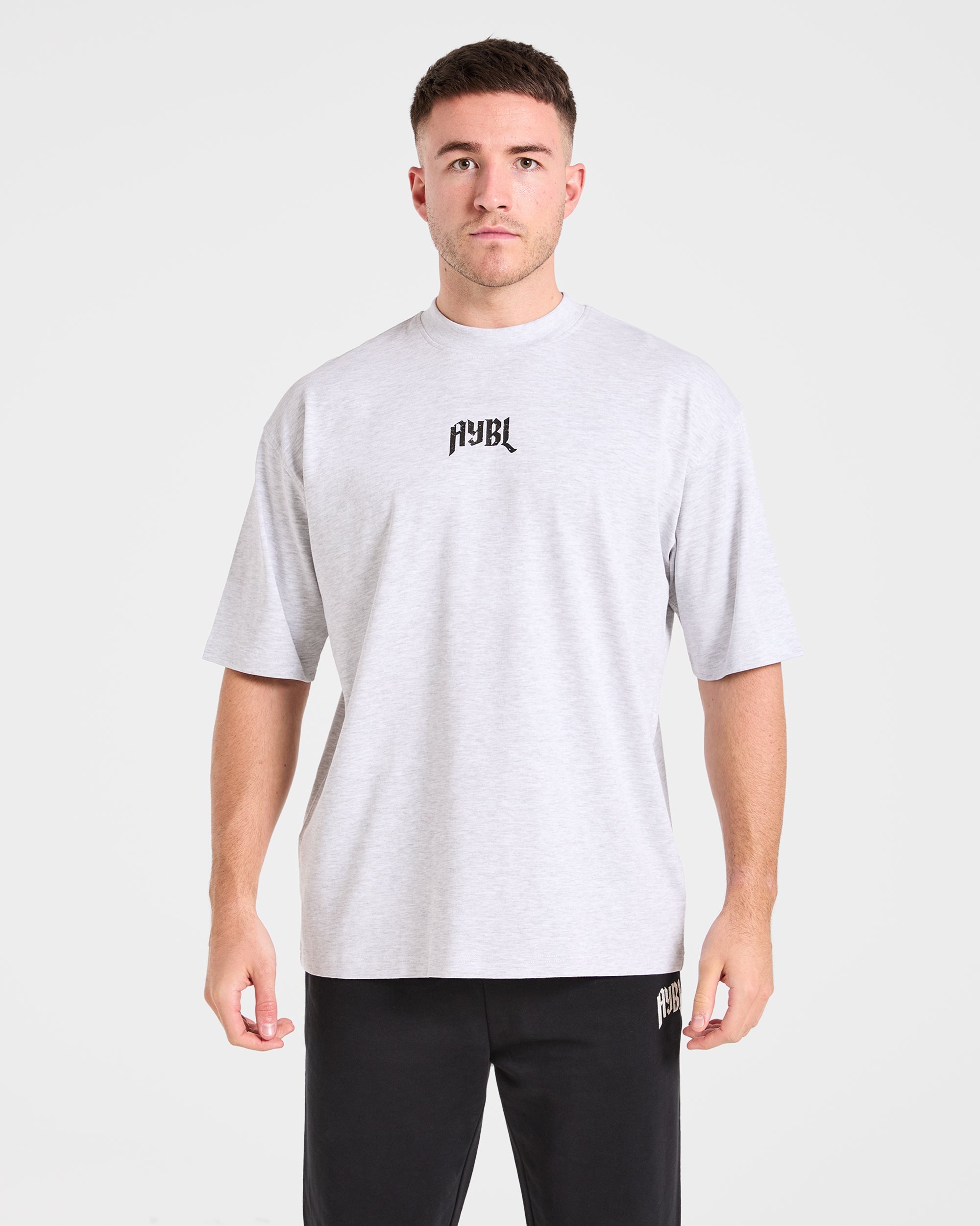 Camiseta Oversized Gótica para Levantamiento de Pesas - Gris Marfil