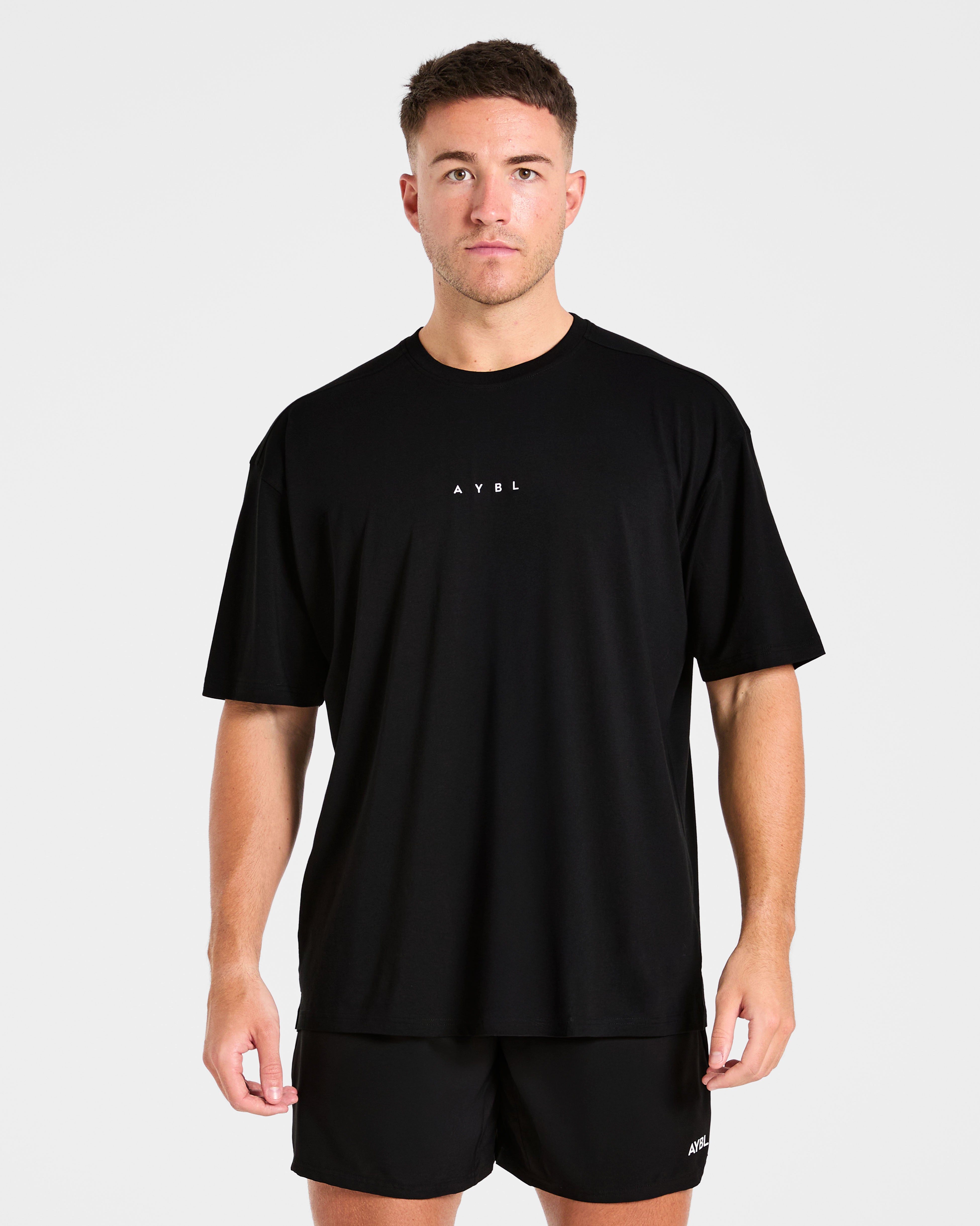 Camiseta Oversized Force - Negro