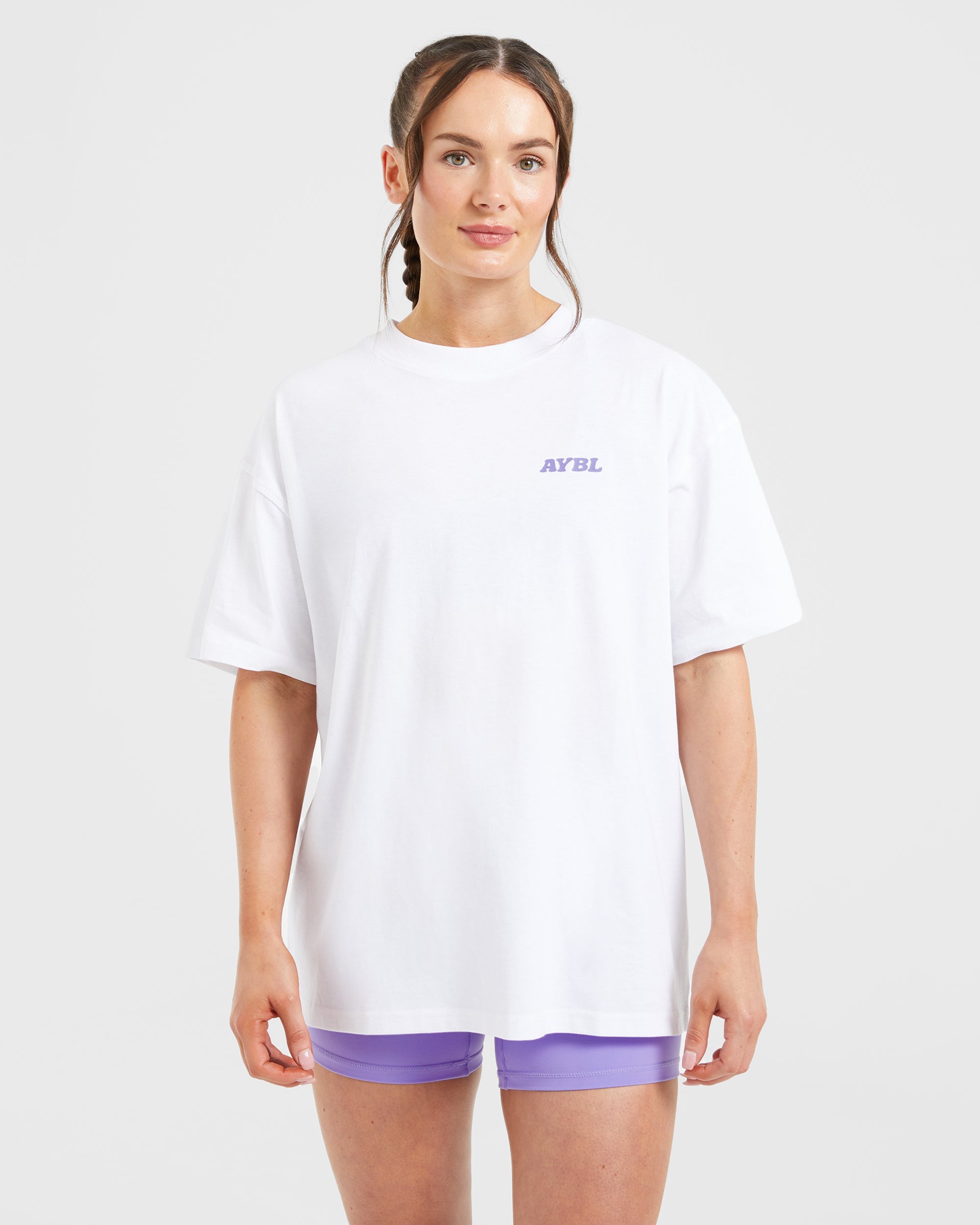 Camiseta Oversized Stronger You - Blanco/Púrpura