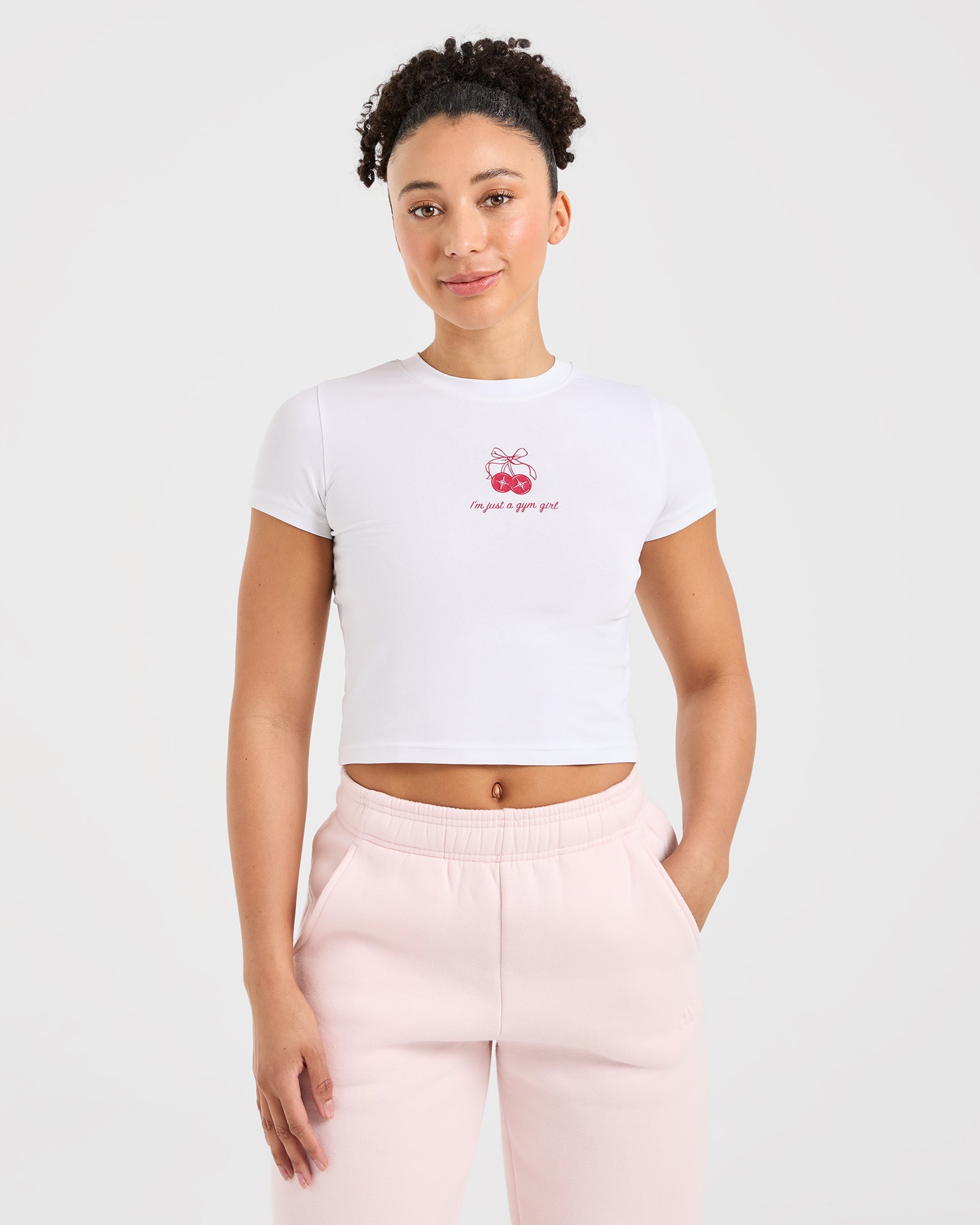 Just a Gym Girl Baby Tee - Blanco/Rojo