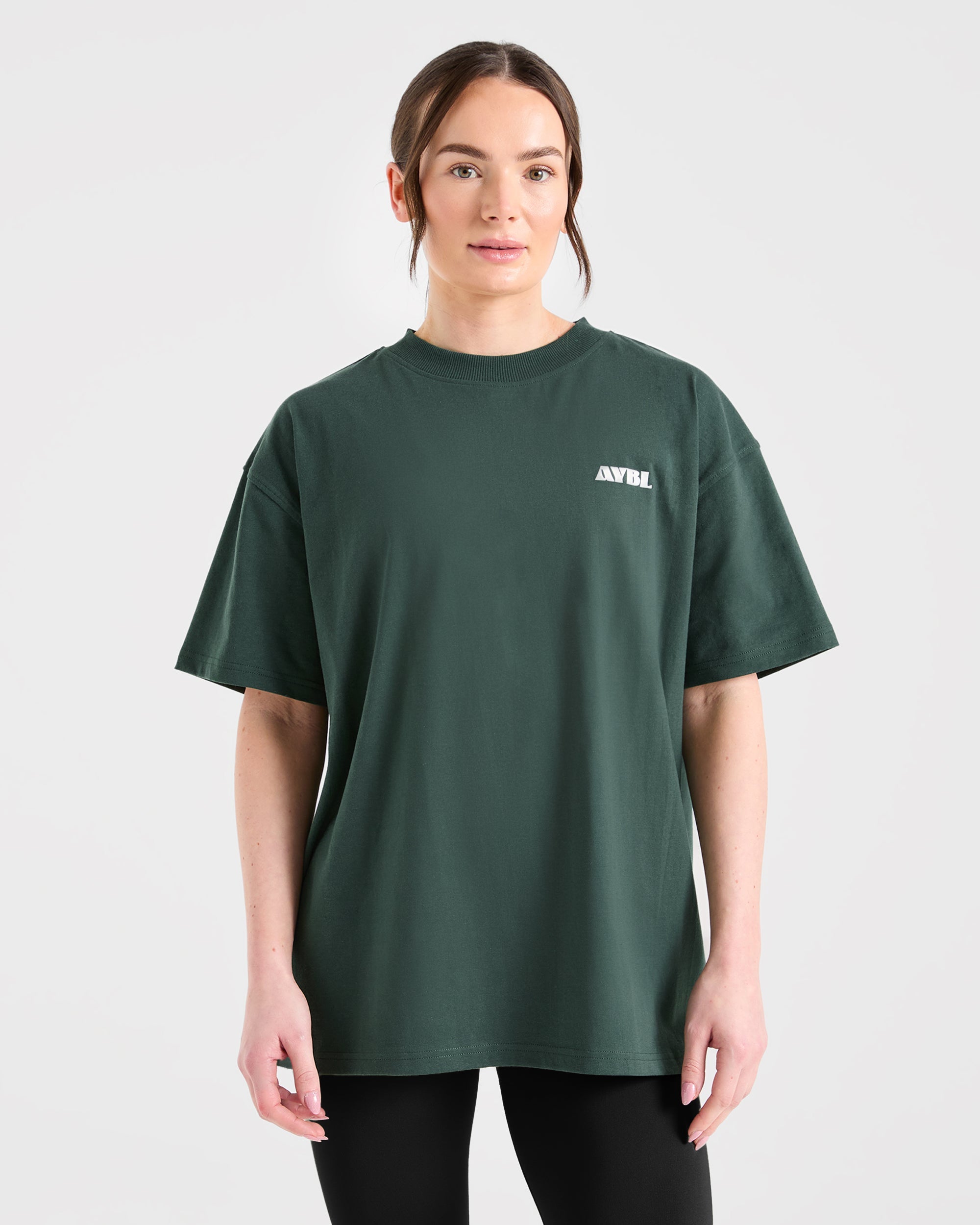Camiseta Oversized de AYBL Sports Studio - Verde Bosque
