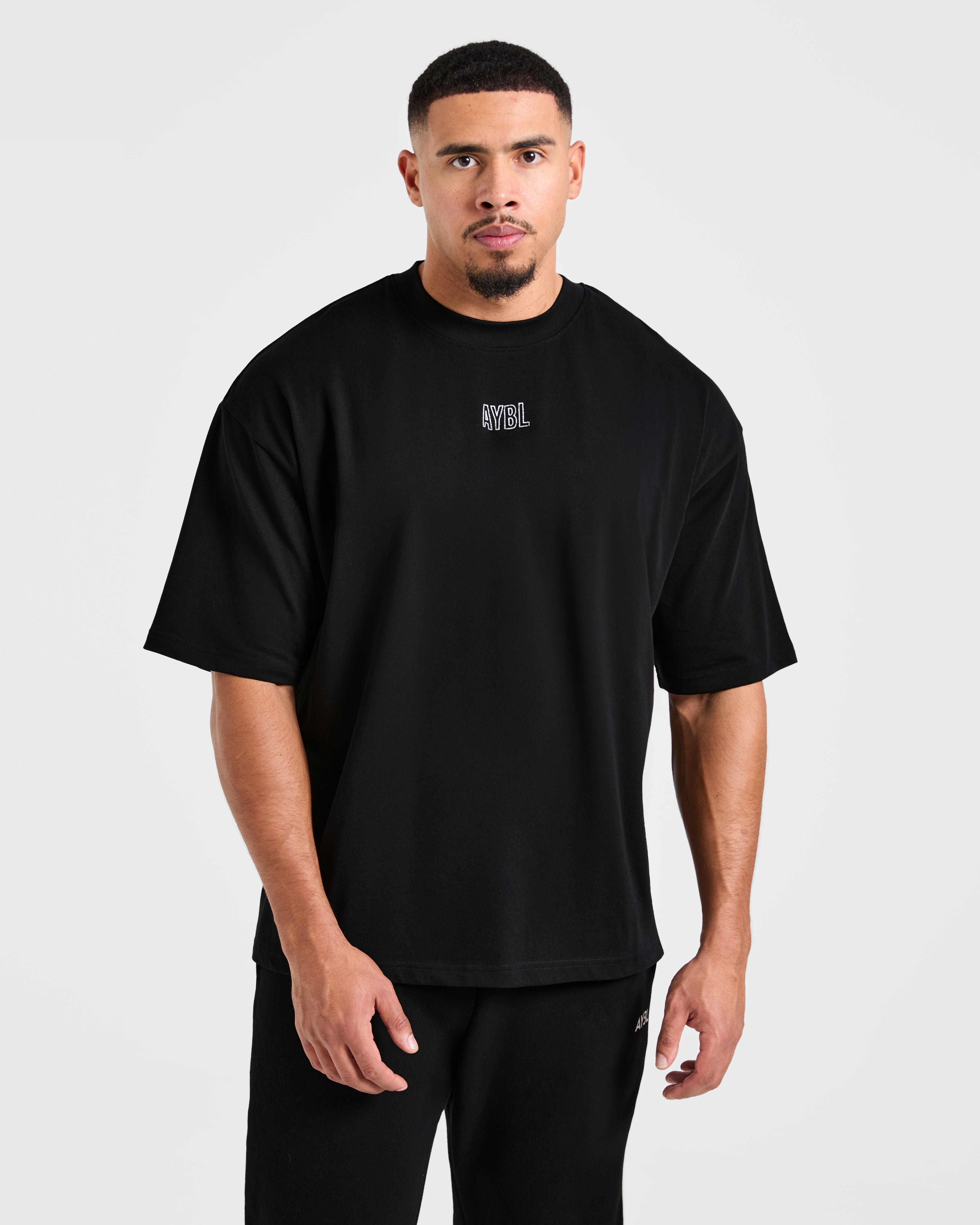 Camiseta Oversized de Fuerza Doberman - Negro/Rojo