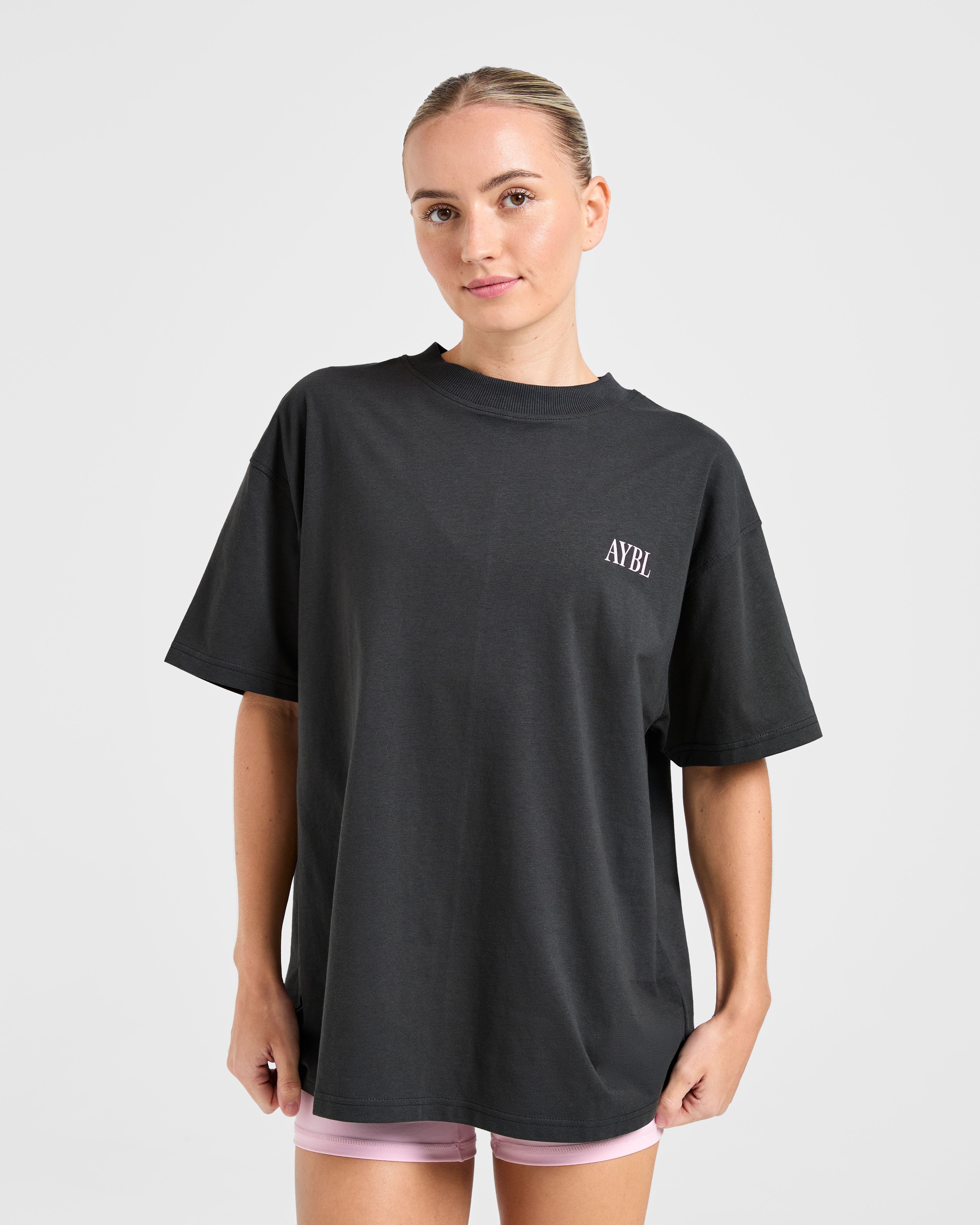 Camiseta Oversized Strength Studio AYBL - Gris carbón/Rosa